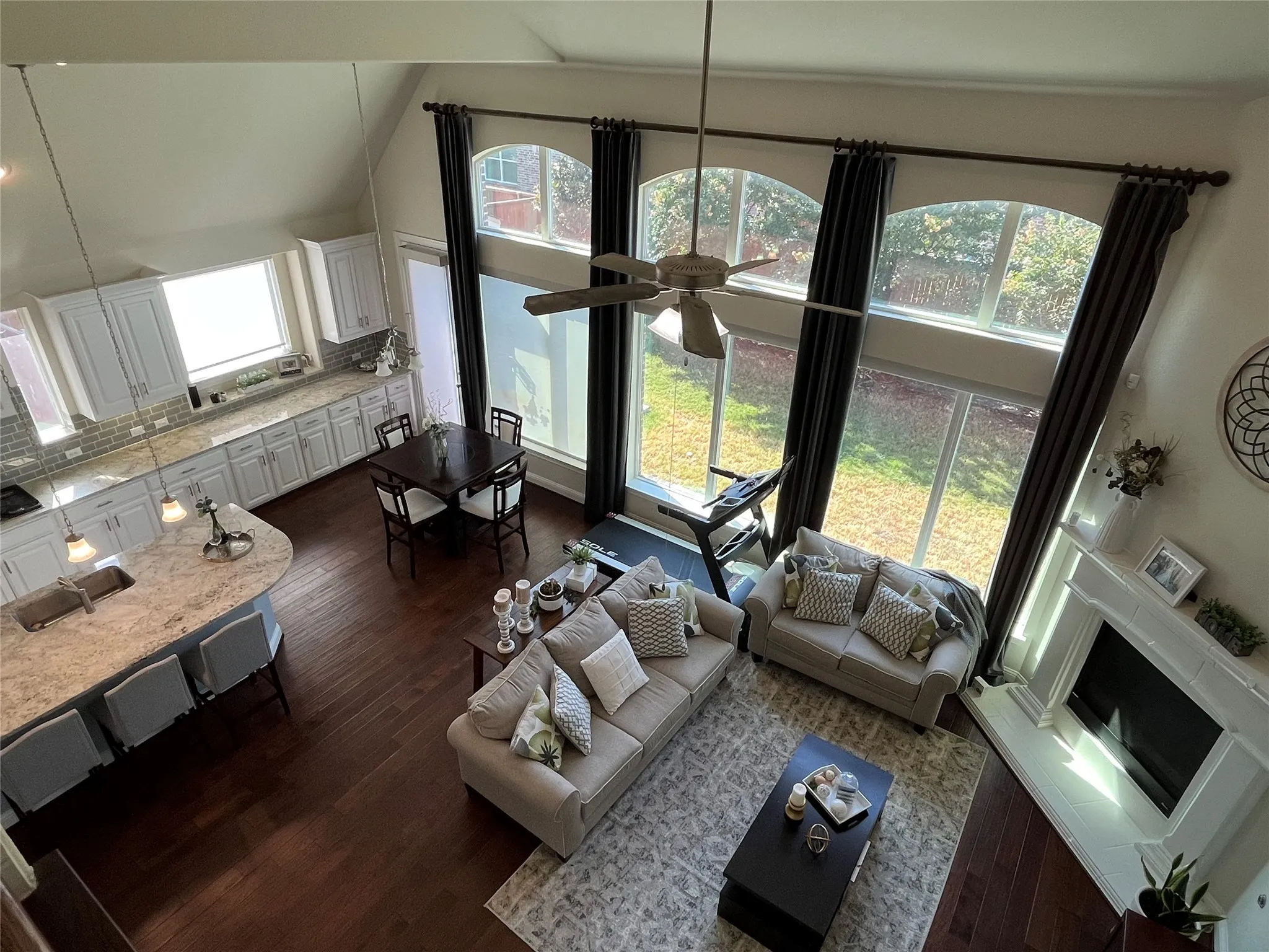 Single Family Residence For Rent in Collin County , 965 Holt Lane, Allen, Texas 75013, 6 Bedroom, 4 Bathroom, 3 Garage spaces, 4,022 Sqft, built in 2017, mls#21378785, Real Estate Agent in Allen, Homes For Rent in Collin county, Homes For Rent in Allen, Realtor in Allen Texas, Real Estate Brokerage Independent Realty Texas, Luminita Cordes Realtor