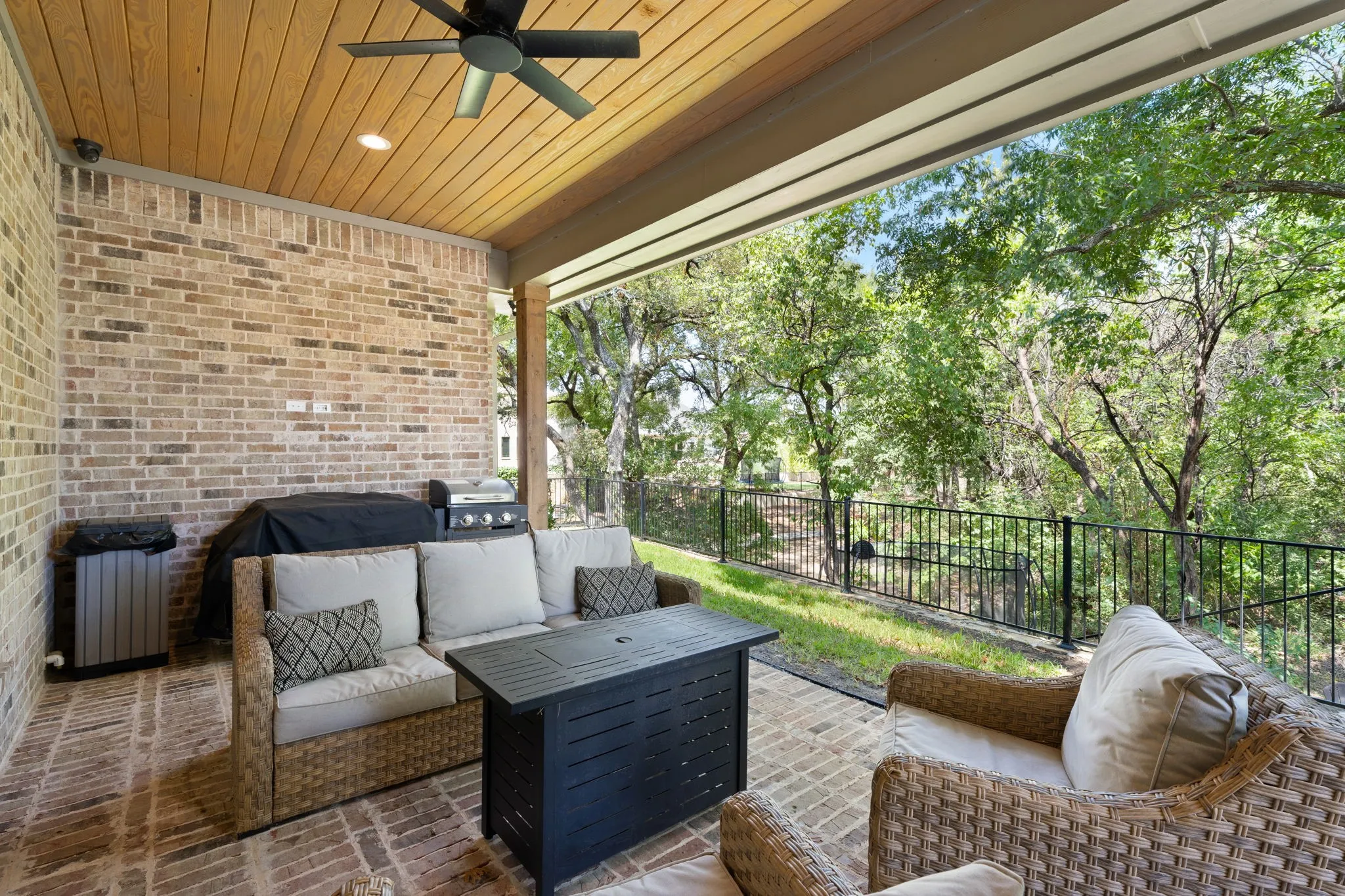 Single Family Residence For Sale in Dallas County , 477 Stone Canyon Drive, Sunnyvale, Texas 75182, 4 Bedroom, 3 Bathroom, 3 Garage spaces, 3,402 Sqft, built in 2023, mls#21378763, Real Estate Agent in Sunnyvale, Homes For Sale in Dallas county, Homes For Sale in Sunnyvale, Realtor in Sunnyvale Texas, Real Estate Brokerage Independent Realty Texas, Luminita Cordes Realtor