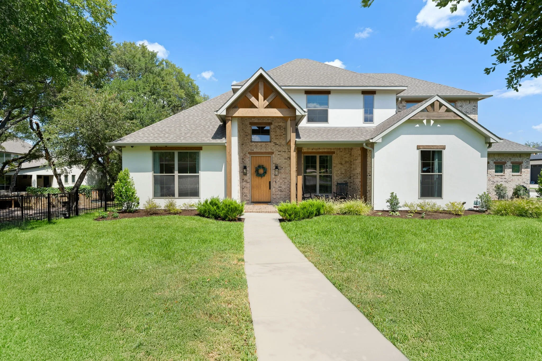Single Family Residence For Sale in Dallas County , 477 Stone Canyon Drive, Sunnyvale, Texas 75182, 4 Bedroom, 3 Bathroom, 3 Garage spaces, 3,402 Sqft, built in 2023, mls#21378763, Real Estate Agent in Sunnyvale, Homes For Sale in Dallas county, Homes For Sale in Sunnyvale, Realtor in Sunnyvale Texas, Real Estate Brokerage Independent Realty Texas, Luminita Cordes Realtor