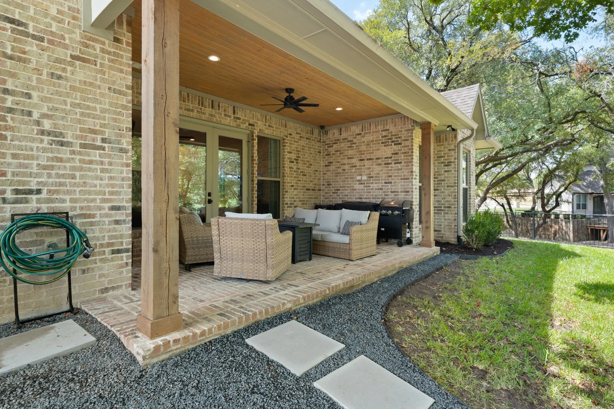 Single Family Residence For Sale in Dallas County , 477 Stone Canyon Drive, Sunnyvale, Texas 75182, 4 Bedroom, 3 Bathroom, 3 Garage spaces, 3,402 Sqft, built in 2023, mls#21378763, Real Estate Agent in Sunnyvale, Homes For Sale in Dallas county, Homes For Sale in Sunnyvale, Realtor in Sunnyvale Texas, Real Estate Brokerage Independent Realty Texas, Luminita Cordes Realtor
