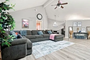 Single Family Residence For Sale in Dallas County , 937 Knollwood Drive, De Soto, Texas 75115, 4 Bedroom, 2 Bathroom, 1 Garage spaces, 1,815 Sqft, built in 1987, mls#21379795, Real Estate Agent in De Soto, Homes For Sale in Dallas county, Homes For Sale in De Soto, Realtor in De Soto Texas, Real Estate Brokerage Independent Realty Texas, Luminita Cordes Realtor
