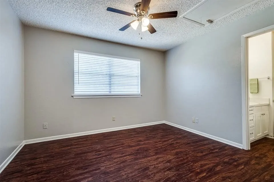 Apartment For Rent in Denton County , 627 Texas Street, Denton, Texas 76209, 2 Bedroom, 2 Bathroom, Garage spaces, 912 Sqft, built in 1970, mls#21379797, Real Estate Agent in Denton, Homes For Rent in Denton county, Homes For Rent in Denton, Realtor in Denton Texas, Real Estate Brokerage Independent Realty Texas, Luminita Cordes Realtor