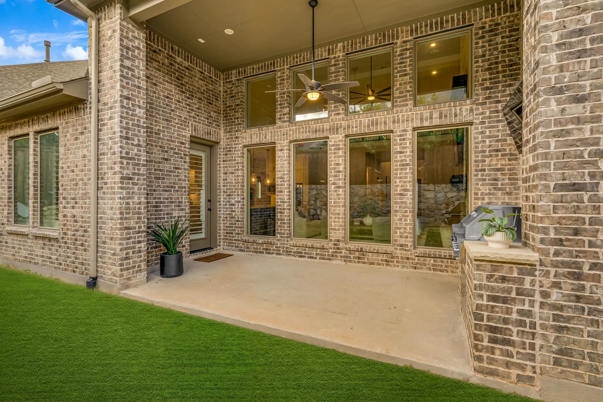 Single Family Residence For Sale in Collin County , 6225 Rocca Valle Drive, Mc Kinney, Texas 75071, 4 Bedroom, 5 Bathroom, 3 Garage spaces, 4,149 Sqft, built in 2021, mls#21377957, Real Estate Agent in Mc Kinney, Homes For Sale in Collin county, Homes For Sale in Mc Kinney, Realtor in Mc Kinney Texas, Real Estate Brokerage Independent Realty Texas, Luminita Cordes Realtor