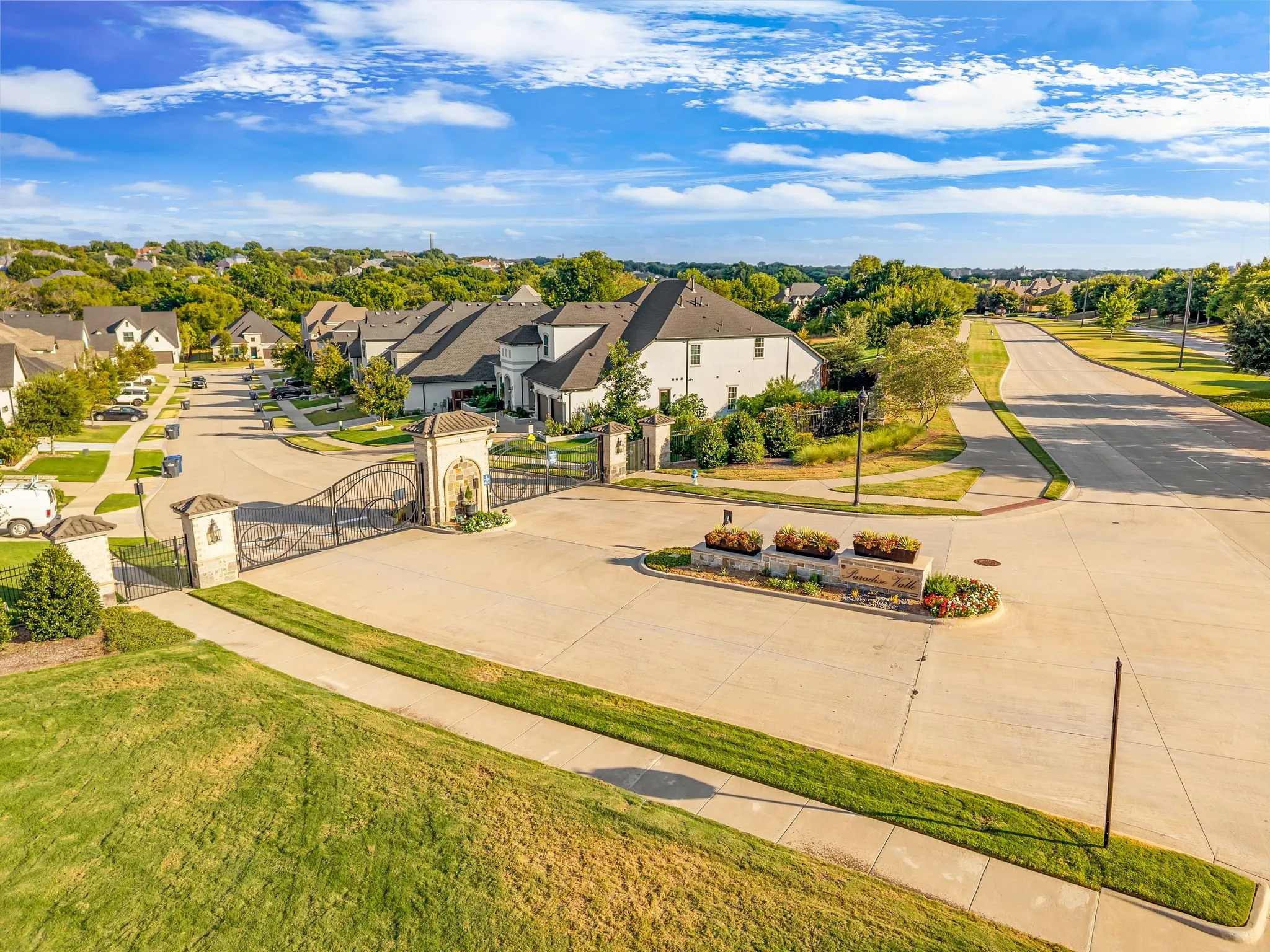 Single Family Residence For Sale in Collin County , 6225 Rocca Valle Drive, Mc Kinney, Texas 75071, 4 Bedroom, 5 Bathroom, 3 Garage spaces, 4,149 Sqft, built in 2021, mls#21377957, Real Estate Agent in Mc Kinney, Homes For Sale in Collin county, Homes For Sale in Mc Kinney, Realtor in Mc Kinney Texas, Real Estate Brokerage Independent Realty Texas, Luminita Cordes Realtor