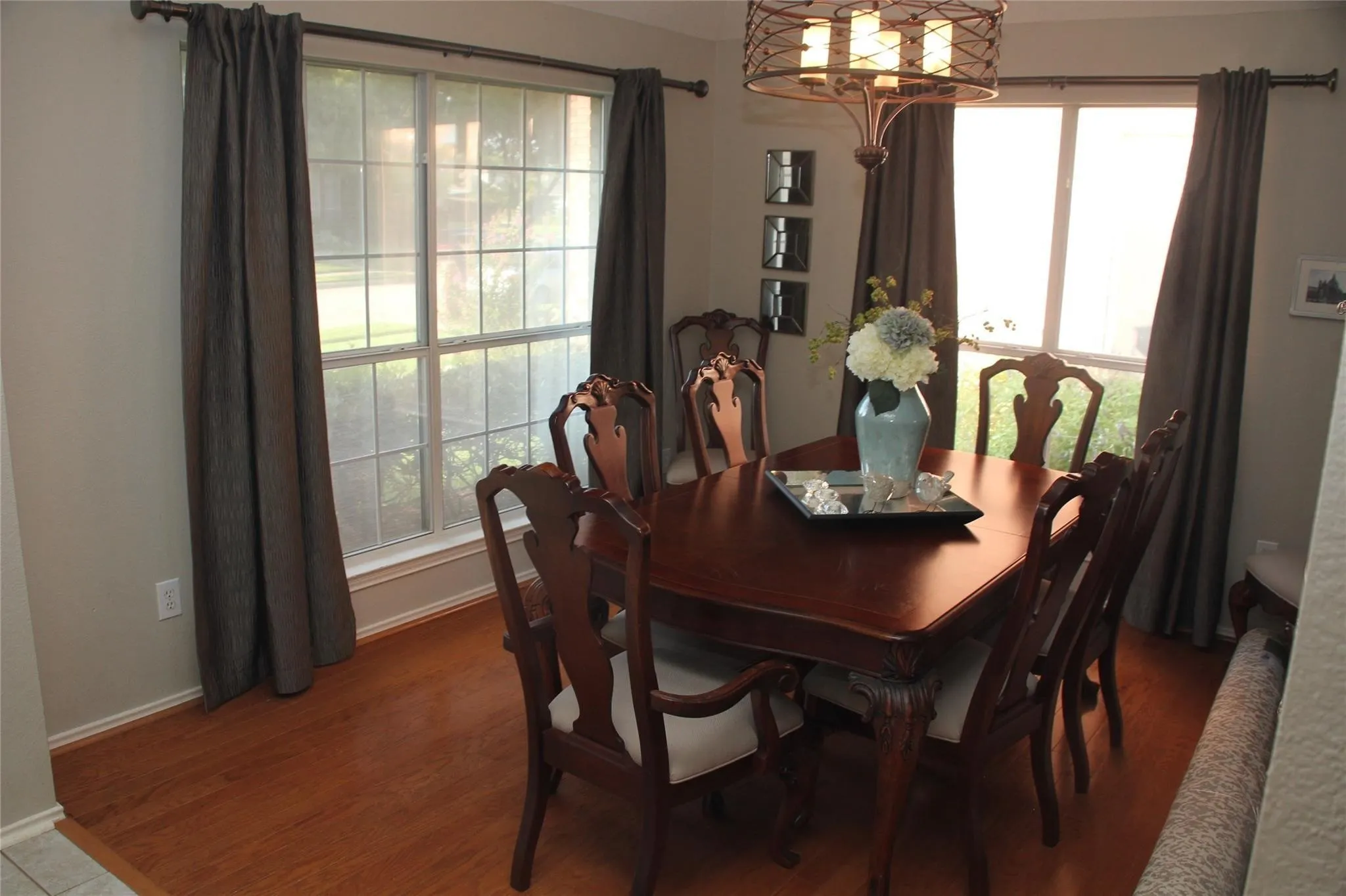 Single Family Residence For Rent in Denton County , 1005 Calgary Court, Lewisville, Texas 75077, 3 Bedroom, 2 Bathroom, 2 Garage spaces, 1,667 Sqft, built in 1995, mls#21379802, Real Estate Agent in Lewisville, Homes For Rent in Denton county, Homes For Rent in Lewisville, Realtor in Lewisville Texas, Real Estate Brokerage Independent Realty Texas, Luminita Cordes Realtor