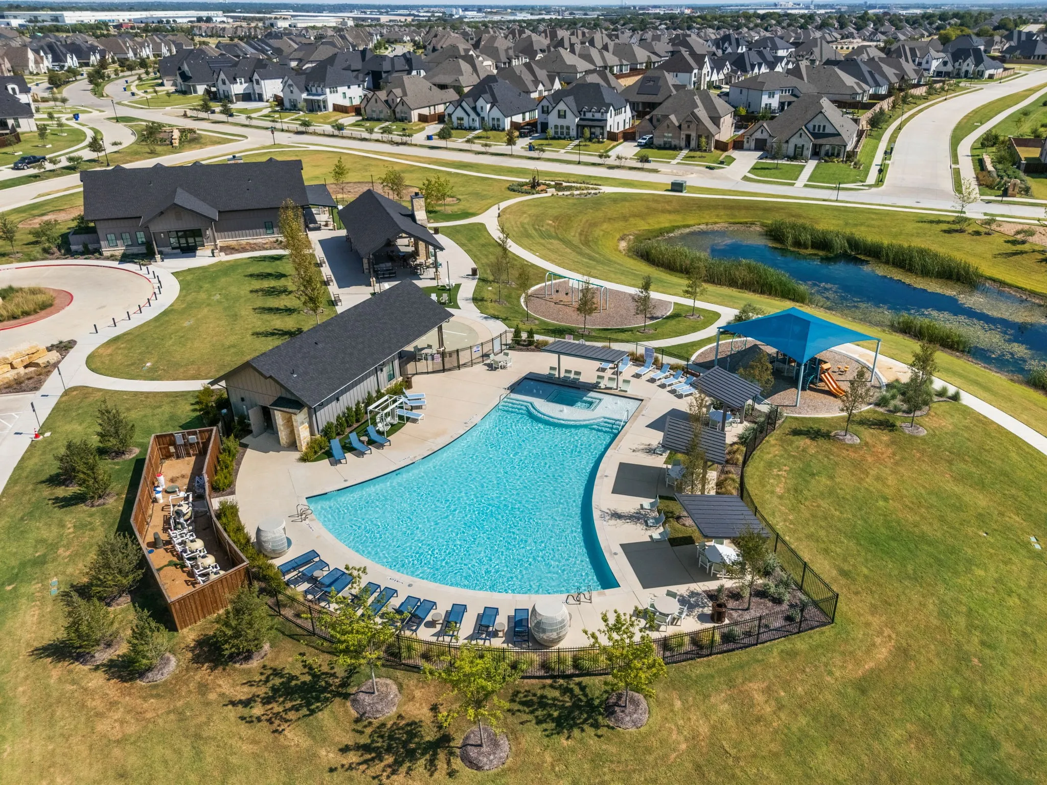 Single Family Residence For Sale in Johnson County , 418 Old Scree Way, Mansfield, Texas 76063, 5 Bedroom, 4 Bathroom, 2 Garage spaces, 3,894 Sqft, built in 2022, mls#21379730, Real Estate Agent in Mansfield, Homes For Sale in Johnson county, Homes For Sale in Mansfield, Realtor in Mansfield Texas, Real Estate Brokerage Independent Realty Texas, Luminita Cordes Realtor