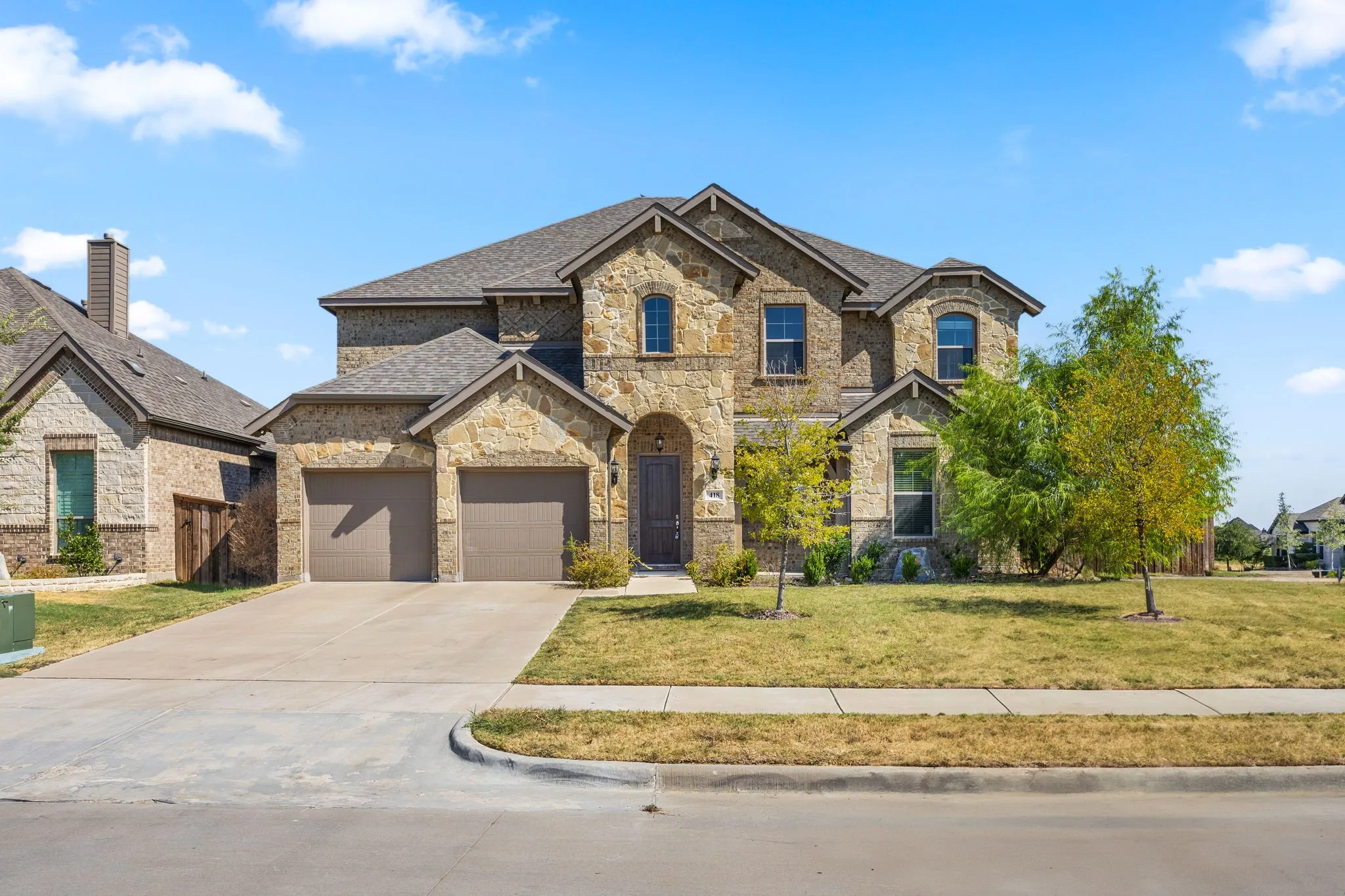 Single Family Residence For Sale in Johnson County , 418 Old Scree Way, Mansfield, Texas 76063, 5 Bedroom, 4 Bathroom, 2 Garage spaces, 3,894 Sqft, built in 2022, mls#21379730, Real Estate Agent in Mansfield, Homes For Sale in Johnson county, Homes For Sale in Mansfield, Realtor in Mansfield Texas, Real Estate Brokerage Independent Realty Texas, Luminita Cordes Realtor