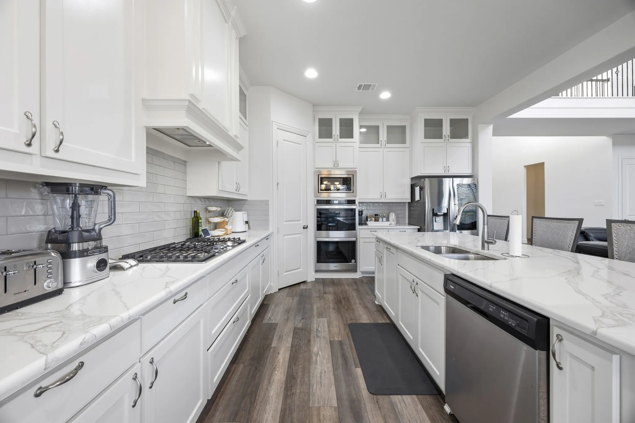 Single Family Residence For Sale in Johnson County , 418 Old Scree Way, Mansfield, Texas 76063, 5 Bedroom, 4 Bathroom, 2 Garage spaces, 3,894 Sqft, built in 2022, mls#21379730, Real Estate Agent in Mansfield, Homes For Sale in Johnson county, Homes For Sale in Mansfield, Realtor in Mansfield Texas, Real Estate Brokerage Independent Realty Texas, Luminita Cordes Realtor