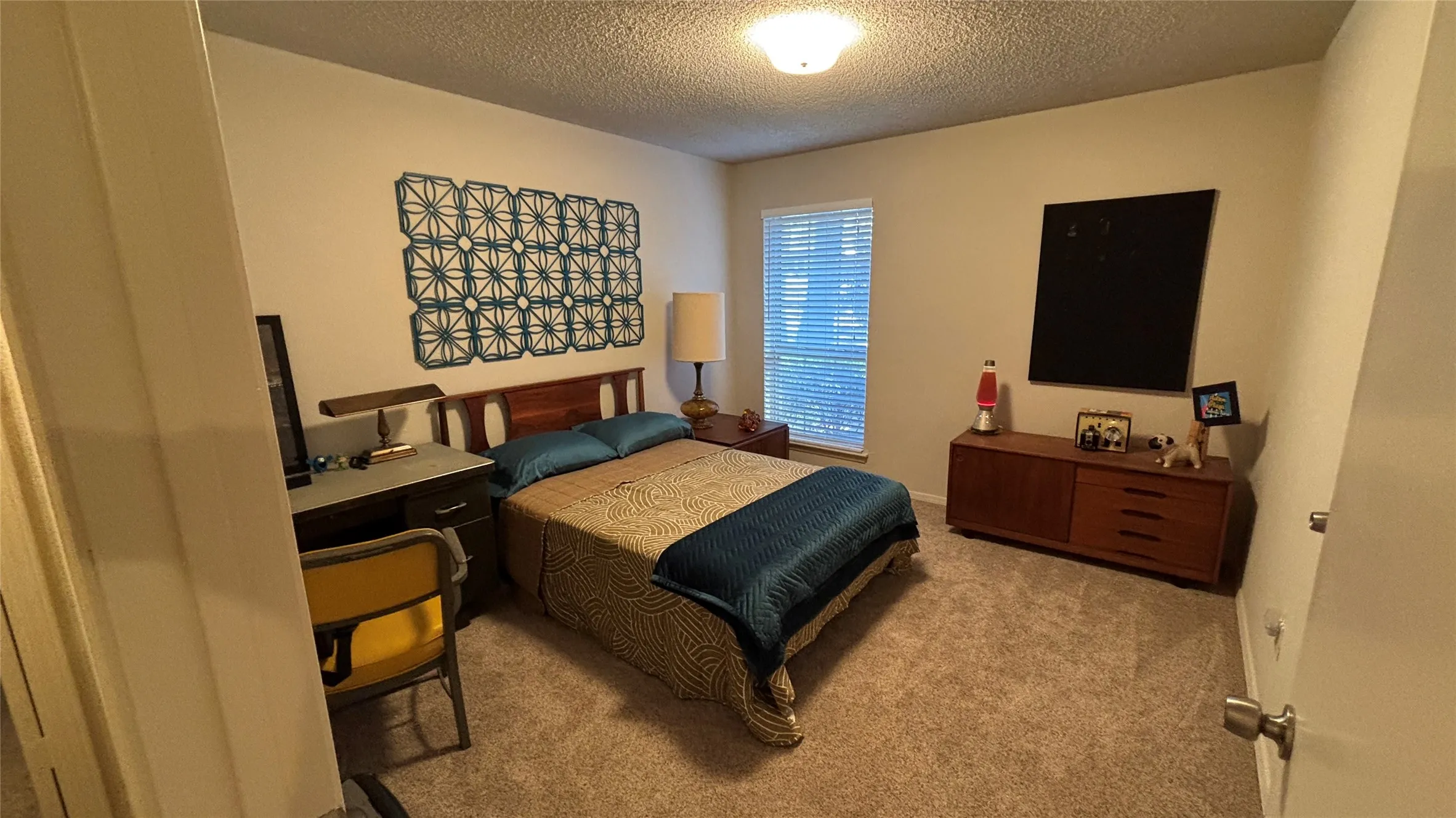 Single Family Residence For Sale in Tarrant County , 500 Sunlight Court, Arlington, Texas 76006, 4 Bedroom, 3 Bathroom, 2 Garage spaces, 2,286 Sqft, built in 1978, mls#21379799, Real Estate Agent in Arlington, Homes For Sale in Tarrant county, Homes For Sale in Arlington, Realtor in Arlington Texas, Real Estate Brokerage Independent Realty Texas, Luminita Cordes Realtor