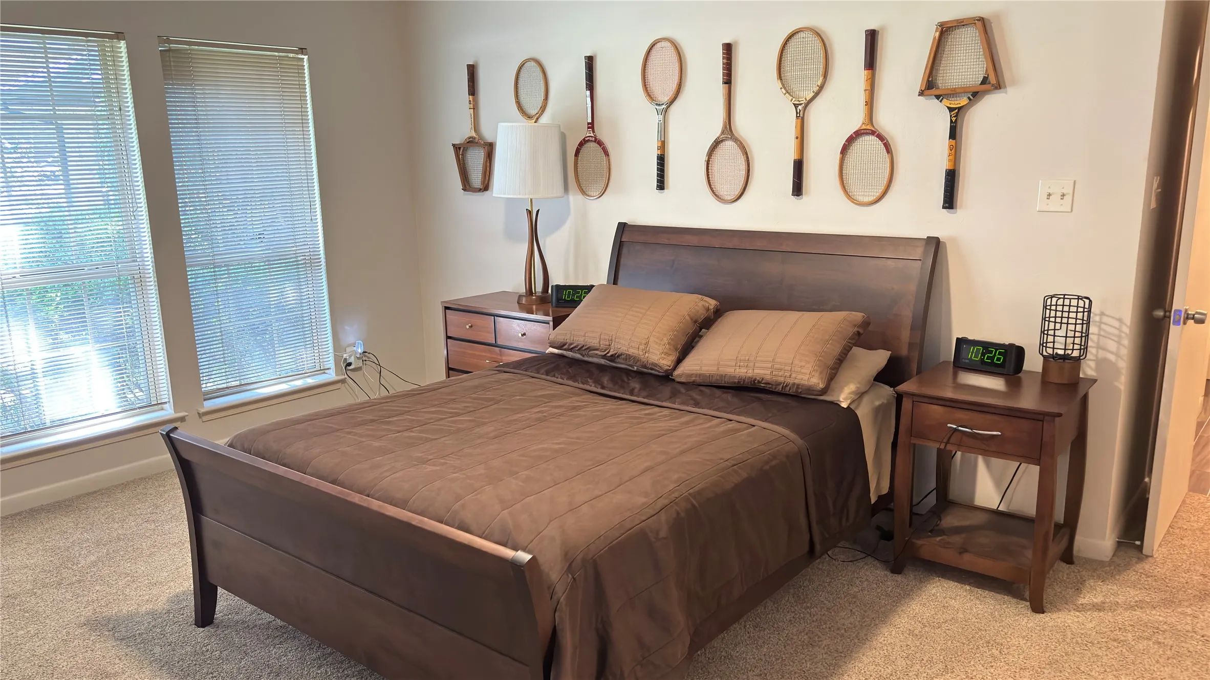Single Family Residence For Sale in Tarrant County , 500 Sunlight Court, Arlington, Texas 76006, 4 Bedroom, 3 Bathroom, 2 Garage spaces, 2,286 Sqft, built in 1978, mls#21379799, Real Estate Agent in Arlington, Homes For Sale in Tarrant county, Homes For Sale in Arlington, Realtor in Arlington Texas, Real Estate Brokerage Independent Realty Texas, Luminita Cordes Realtor