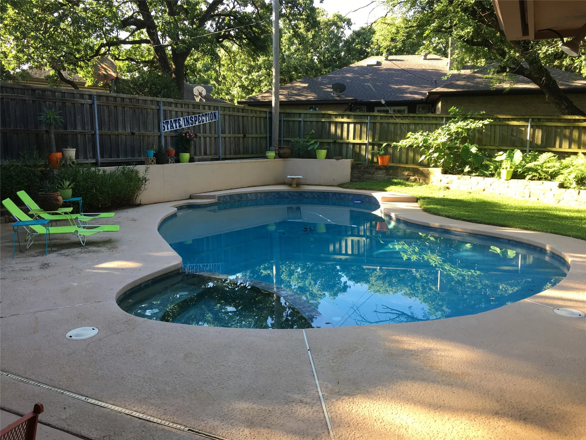 Single Family Residence For Sale in Tarrant County , 500 Sunlight Court, Arlington, Texas 76006, 4 Bedroom, 3 Bathroom, 2 Garage spaces, 2,286 Sqft, built in 1978, mls#21379799, Real Estate Agent in Arlington, Homes For Sale in Tarrant county, Homes For Sale in Arlington, Realtor in Arlington Texas, Real Estate Brokerage Independent Realty Texas, Luminita Cordes Realtor