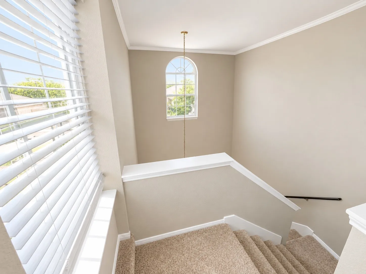 Duplex For Sale in Tarrant County , 815 Valleybrooke Drive, Arlington, Texas 76001, 6 Bedroom, 6 Bathroom, 4 Garage spaces, 0 Sqft, built in 2002, mls#21379776, Real Estate Agent in Arlington, Homes For Sale in Tarrant county, Homes For Sale in Arlington, Realtor in Arlington Texas, Real Estate Brokerage Independent Realty Texas, Luminita Cordes Realtor