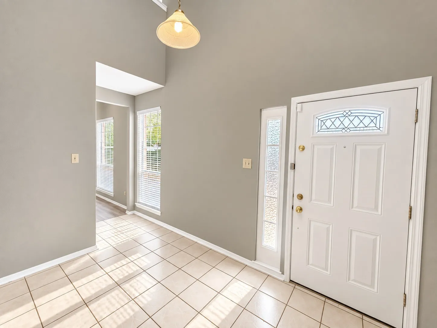 Duplex For Sale in Tarrant County , 815 Valleybrooke Drive, Arlington, Texas 76001, 6 Bedroom, 6 Bathroom, 4 Garage spaces, 0 Sqft, built in 2002, mls#21379776, Real Estate Agent in Arlington, Homes For Sale in Tarrant county, Homes For Sale in Arlington, Realtor in Arlington Texas, Real Estate Brokerage Independent Realty Texas, Luminita Cordes Realtor
