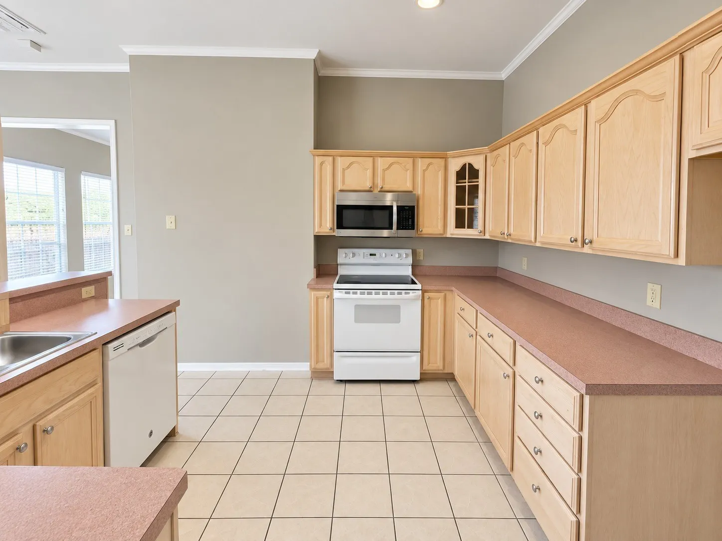 Duplex For Sale in Tarrant County , 815 Valleybrooke Drive, Arlington, Texas 76001, 6 Bedroom, 6 Bathroom, 4 Garage spaces, 0 Sqft, built in 2002, mls#21379776, Real Estate Agent in Arlington, Homes For Sale in Tarrant county, Homes For Sale in Arlington, Realtor in Arlington Texas, Real Estate Brokerage Independent Realty Texas, Luminita Cordes Realtor