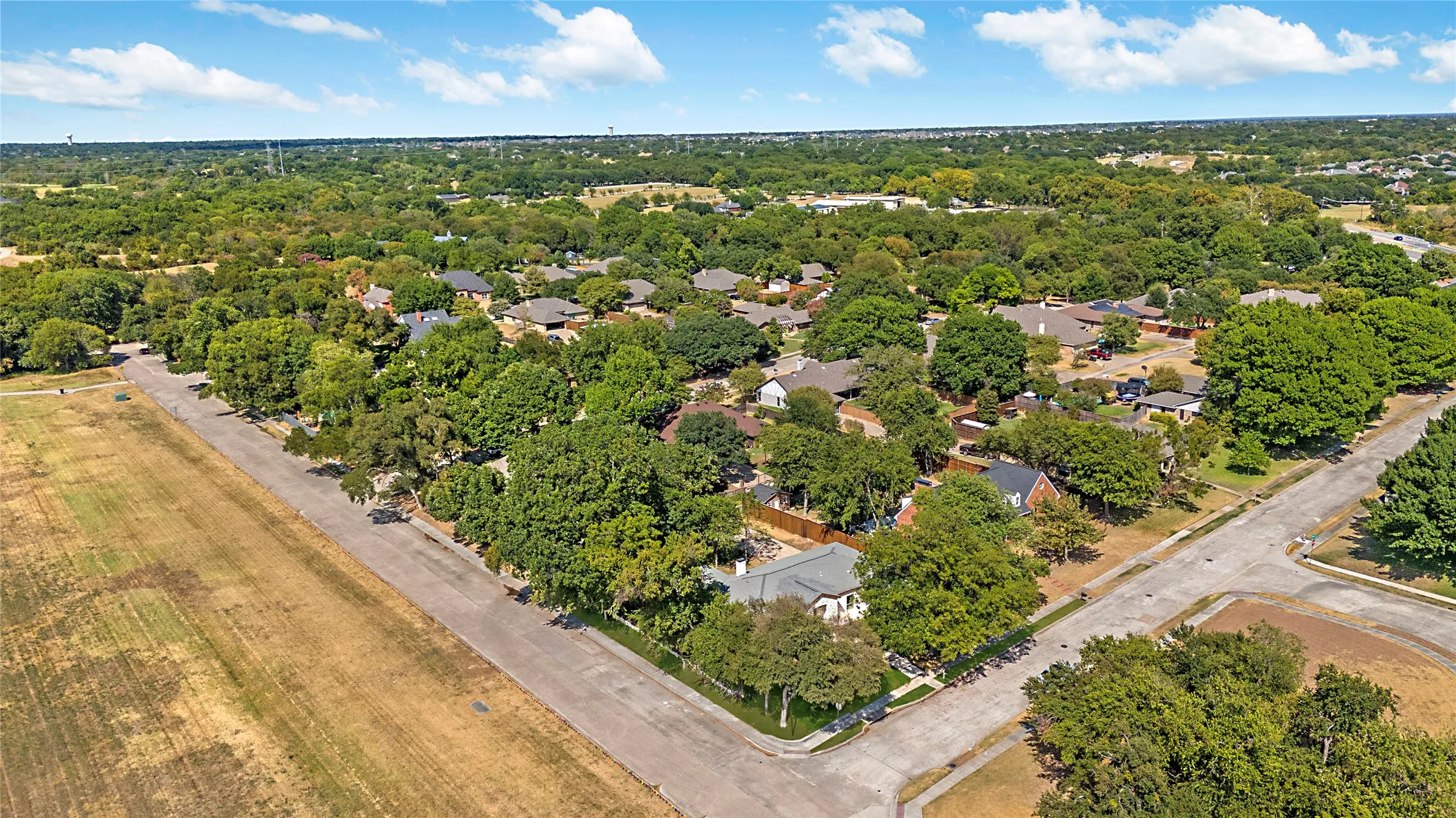 Single Family Residence For Sale in Collin County , 3703 Windmill Lane, Plano, Texas 75074, 4 Bedroom, 3 Bathroom, 2 Garage spaces, 2,774 Sqft, built in 1975, mls#21379440, Real Estate Agent in Plano, Homes For Sale in Collin county, Homes For Sale in Plano, Realtor in Plano Texas, Real Estate Brokerage Independent Realty Texas, Luminita Cordes Realtor
