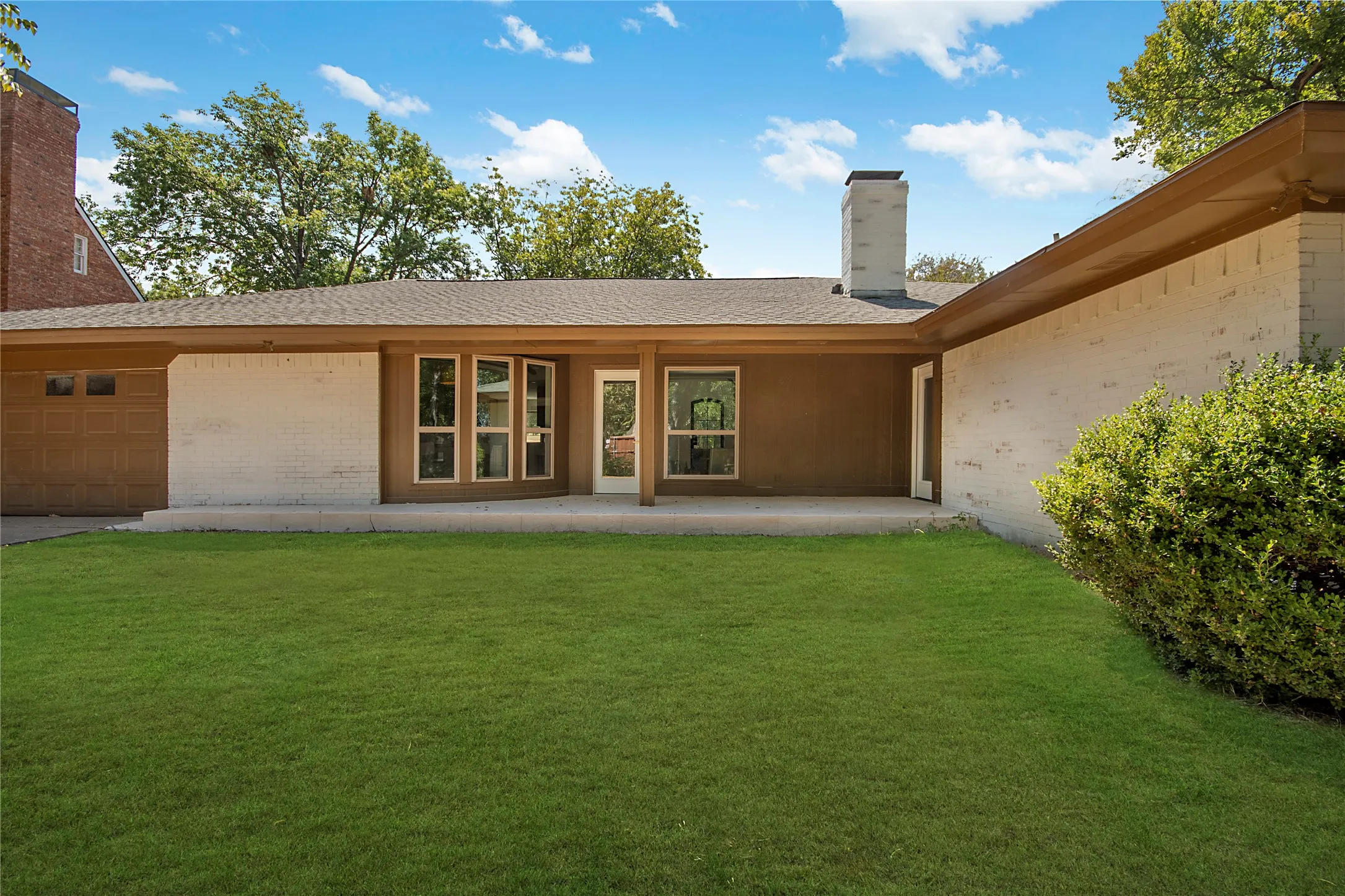Single Family Residence For Sale in Collin County , 3703 Windmill Lane, Plano, Texas 75074, 4 Bedroom, 3 Bathroom, 2 Garage spaces, 2,774 Sqft, built in 1975, mls#21379440, Real Estate Agent in Plano, Homes For Sale in Collin county, Homes For Sale in Plano, Realtor in Plano Texas, Real Estate Brokerage Independent Realty Texas, Luminita Cordes Realtor