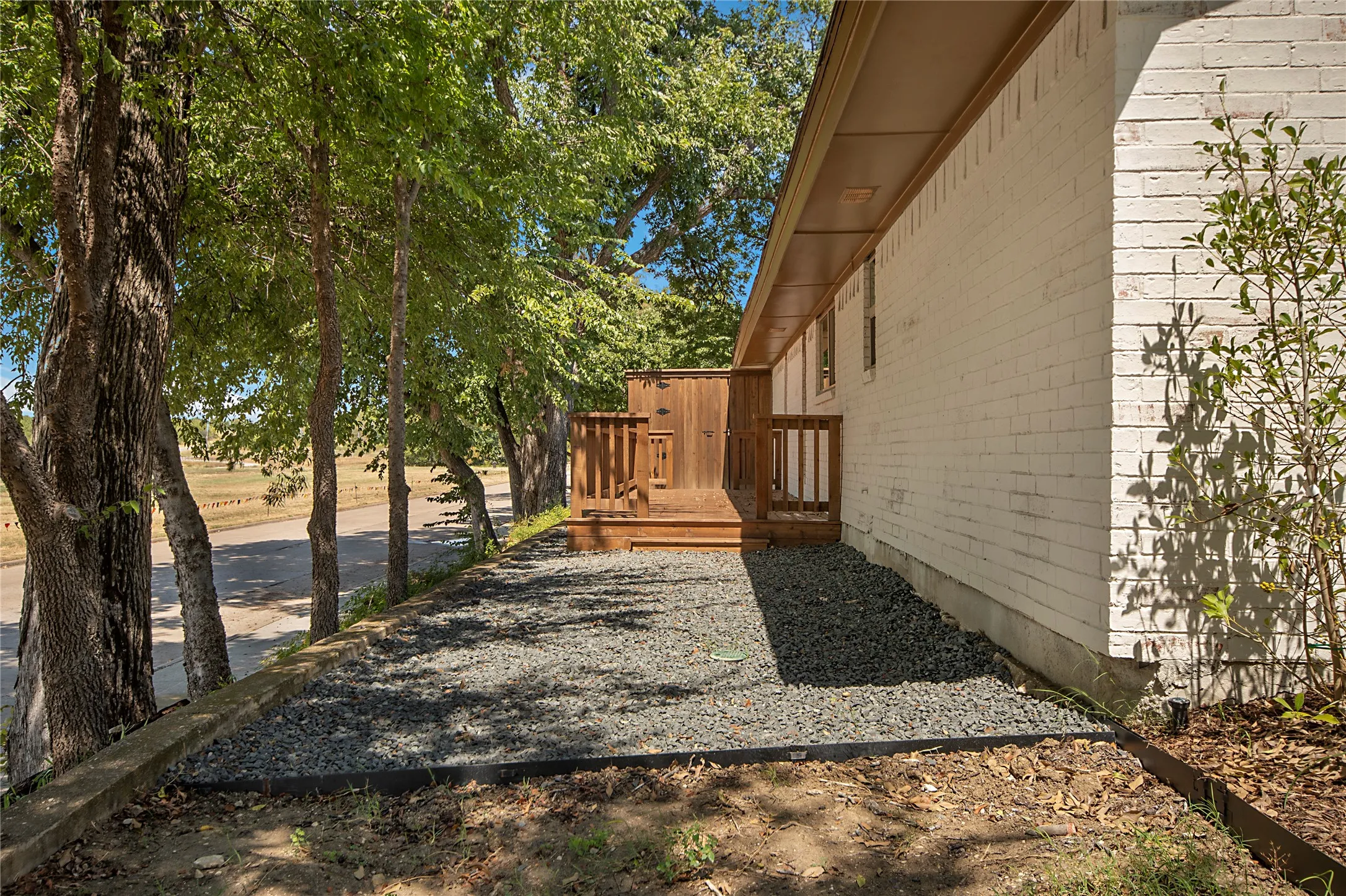 Single Family Residence For Sale in Collin County , 3703 Windmill Lane, Plano, Texas 75074, 4 Bedroom, 3 Bathroom, 2 Garage spaces, 2,774 Sqft, built in 1975, mls#21379440, Real Estate Agent in Plano, Homes For Sale in Collin county, Homes For Sale in Plano, Realtor in Plano Texas, Real Estate Brokerage Independent Realty Texas, Luminita Cordes Realtor