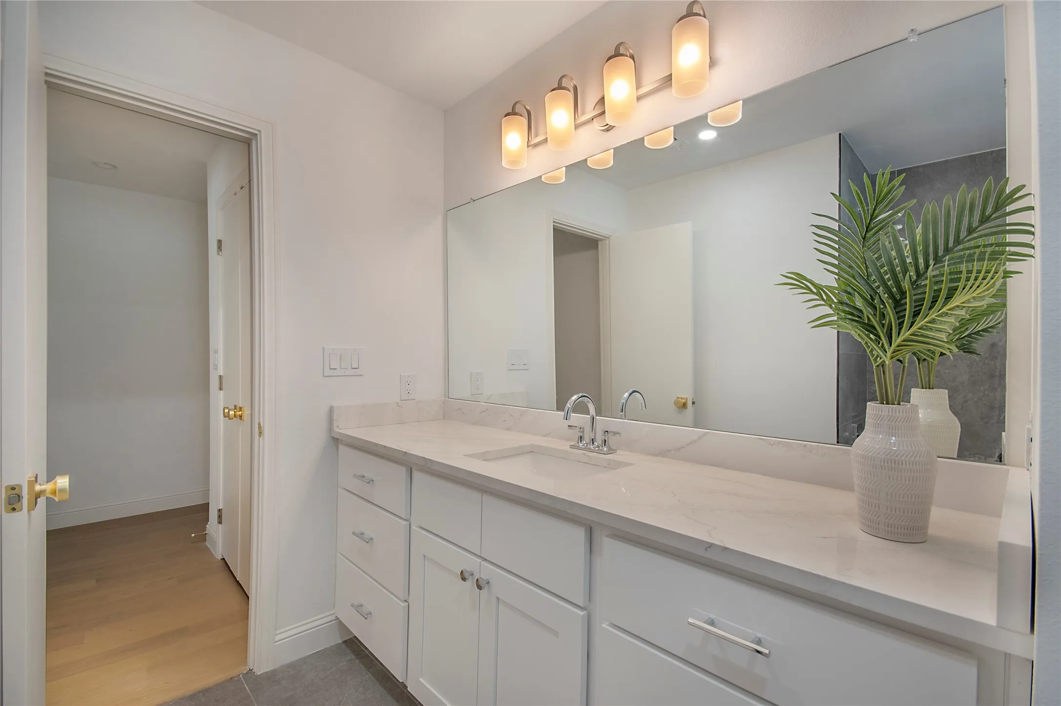 Single Family Residence For Sale in Collin County , 3703 Windmill Lane, Plano, Texas 75074, 4 Bedroom, 3 Bathroom, 2 Garage spaces, 2,774 Sqft, built in 1975, mls#21379440, Real Estate Agent in Plano, Homes For Sale in Collin county, Homes For Sale in Plano, Realtor in Plano Texas, Real Estate Brokerage Independent Realty Texas, Luminita Cordes Realtor