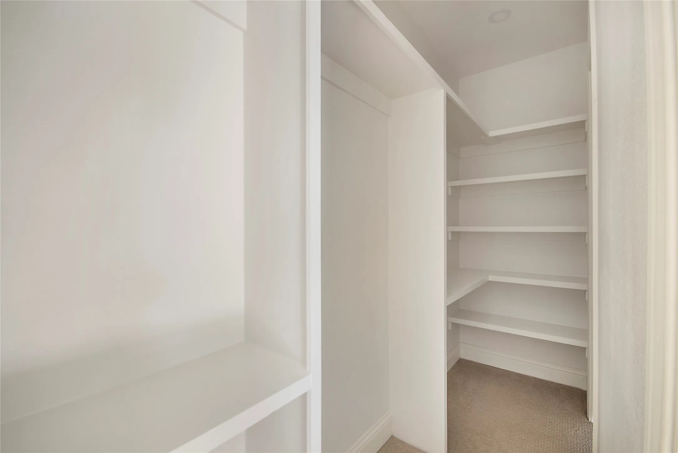 Single Family Residence For Sale in Collin County , 3703 Windmill Lane, Plano, Texas 75074, 4 Bedroom, 3 Bathroom, 2 Garage spaces, 2,774 Sqft, built in 1975, mls#21379440, Real Estate Agent in Plano, Homes For Sale in Collin county, Homes For Sale in Plano, Realtor in Plano Texas, Real Estate Brokerage Independent Realty Texas, Luminita Cordes Realtor