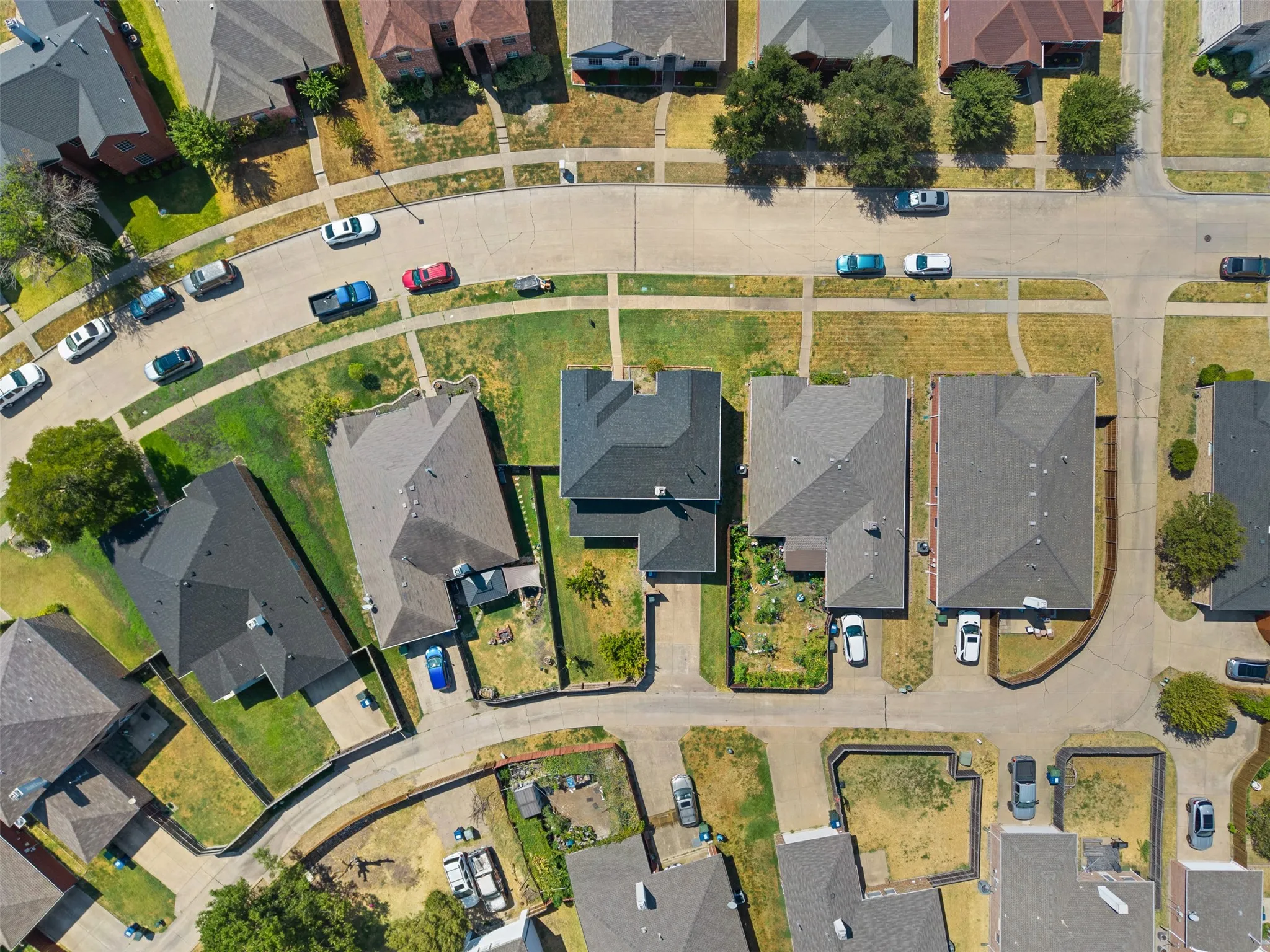 Single Family Residence For Sale in Dallas County , 4413 Stirling Drive, Garland, Texas 75043, 4 Bedroom, 3 Bathroom, 2 Garage spaces, 2,628 Sqft, built in 2001, mls#21379663, Real Estate Agent in Garland, Homes For Sale in Dallas county, Homes For Sale in Garland, Realtor in Garland Texas, Real Estate Brokerage Independent Realty Texas, Luminita Cordes Realtor