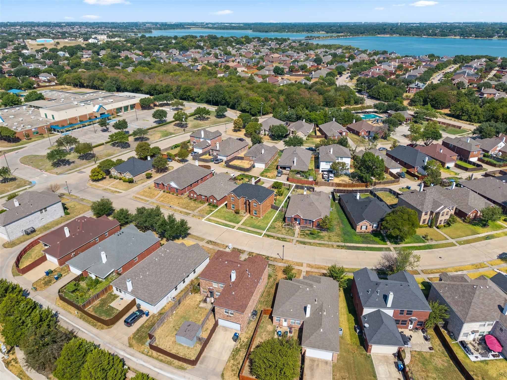 Single Family Residence For Sale in Dallas County , 4413 Stirling Drive, Garland, Texas 75043, 4 Bedroom, 3 Bathroom, 2 Garage spaces, 2,628 Sqft, built in 2001, mls#21379663, Real Estate Agent in Garland, Homes For Sale in Dallas county, Homes For Sale in Garland, Realtor in Garland Texas, Real Estate Brokerage Independent Realty Texas, Luminita Cordes Realtor