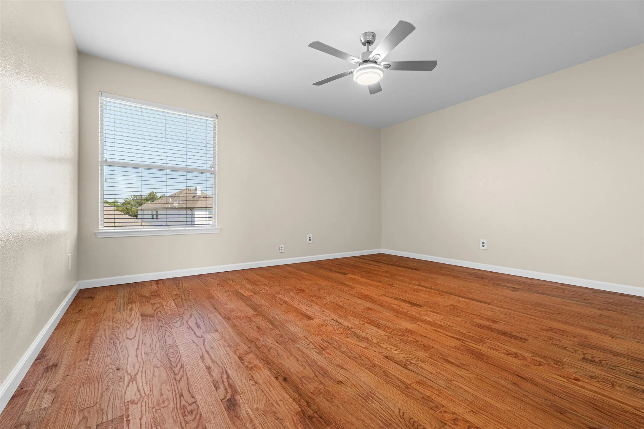 Single Family Residence For Sale in Dallas County , 4413 Stirling Drive, Garland, Texas 75043, 4 Bedroom, 3 Bathroom, 2 Garage spaces, 2,628 Sqft, built in 2001, mls#21379663, Real Estate Agent in Garland, Homes For Sale in Dallas county, Homes For Sale in Garland, Realtor in Garland Texas, Real Estate Brokerage Independent Realty Texas, Luminita Cordes Realtor