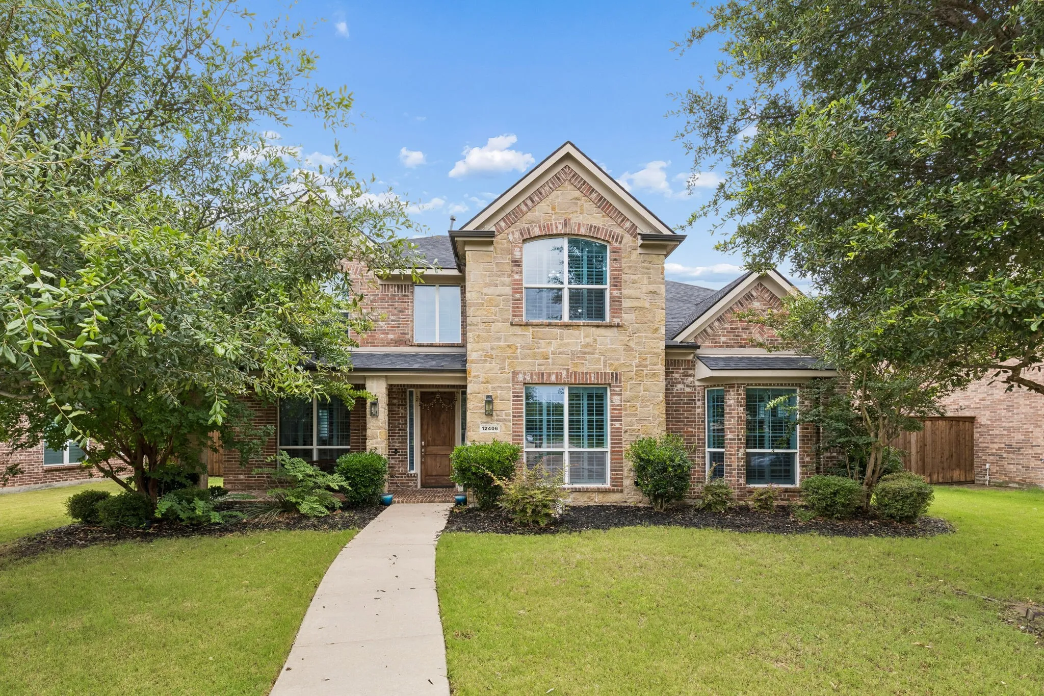 Single Family Residence For Rent in Collin County , 12406 Botanical Lane, Frisco, Texas 75035, 4 Bedroom, 4 Bathroom, 3 Garage spaces, 4,013 Sqft, built in 2011, mls#21379806, Real Estate Agent in Frisco, Homes For Rent in Collin county, Homes For Rent in Frisco, Realtor in Frisco Texas, Real Estate Brokerage Independent Realty Texas, Luminita Cordes Realtor