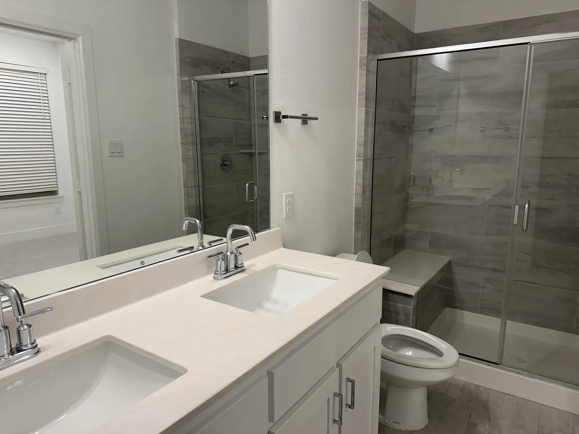 Condominium For Rent in Dallas County , 8215 Manoa Drive, Dallas, Texas 75231, 3 Bedroom, 4 Bathroom, 2 Garage spaces, 2,427 Sqft, built in 2023, mls#21379815, Real Estate Agent in Dallas, Homes For Rent in Dallas county, Homes For Rent in Dallas, Realtor in Dallas Texas, Real Estate Brokerage Independent Realty Texas, Luminita Cordes Realtor