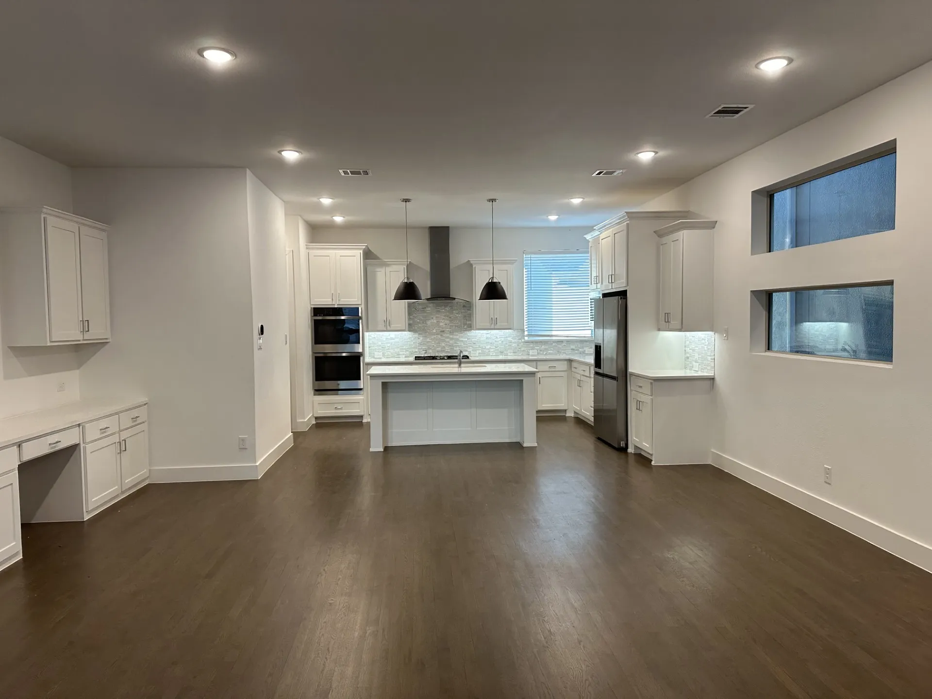Condominium For Rent in Dallas County , 8215 Manoa Drive, Dallas, Texas 75231, 3 Bedroom, 4 Bathroom, 2 Garage spaces, 2,427 Sqft, built in 2023, mls#21379815, Real Estate Agent in Dallas, Homes For Rent in Dallas county, Homes For Rent in Dallas, Realtor in Dallas Texas, Real Estate Brokerage Independent Realty Texas, Luminita Cordes Realtor