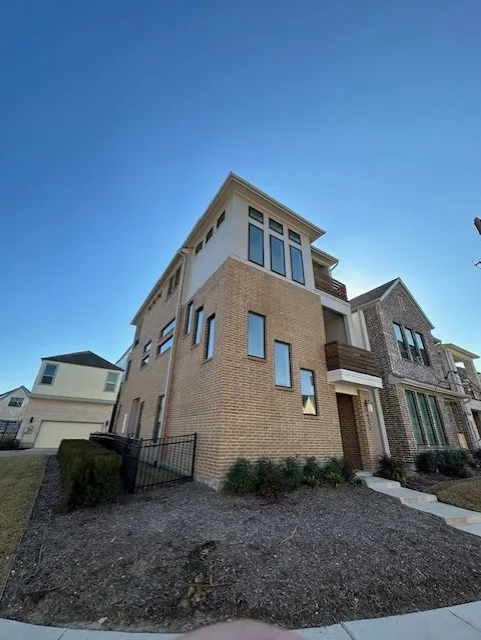 Condominium For Rent in Dallas County , 8215 Manoa Drive, Dallas, Texas 75231, 3 Bedroom, 4 Bathroom, 2 Garage spaces, 2,427 Sqft, built in 2023, mls#21379815, Real Estate Agent in Dallas, Homes For Rent in Dallas county, Homes For Rent in Dallas, Realtor in Dallas Texas, Real Estate Brokerage Independent Realty Texas, Luminita Cordes Realtor