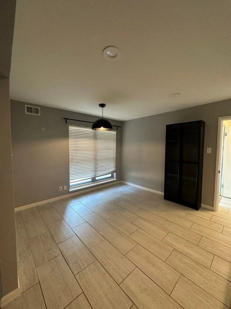 Single Family Residence For Rent in Dallas County , 2219 Healey Drive, Dallas, Texas 75228, 3 Bedroom, 2 Bathroom, 2 Garage spaces, 1,403 Sqft, built in 1957, mls#21379812, Real Estate Agent in Dallas, Homes For Rent in Dallas county, Homes For Rent in Dallas, Realtor in Dallas Texas, Real Estate Brokerage Independent Realty Texas, Luminita Cordes Realtor