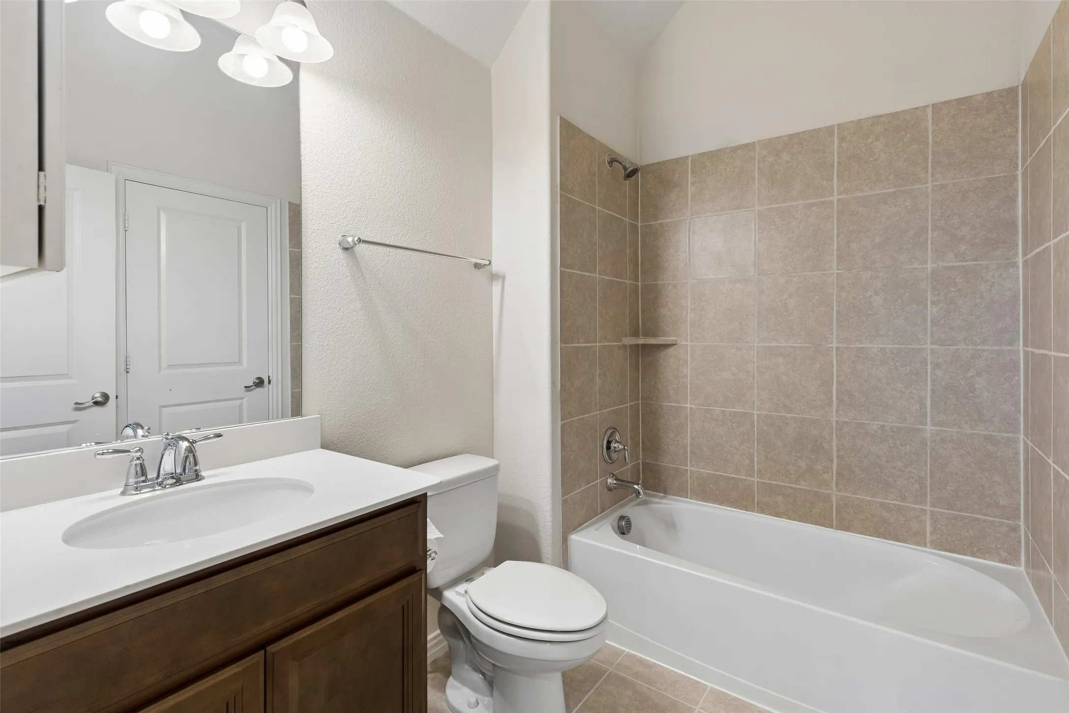 Single Family Residence For Sale in Collin County , 3103 Royal Lane, Celina, Texas 75009, 4 Bedroom, 4 Bathroom, 2 Garage spaces, 3,245 Sqft, built in 2019, mls#21379787, Real Estate Agent in Celina, Homes For Sale in Collin county, Homes For Sale in Celina, Realtor in Celina Texas, Real Estate Brokerage Independent Realty Texas, Luminita Cordes Realtor