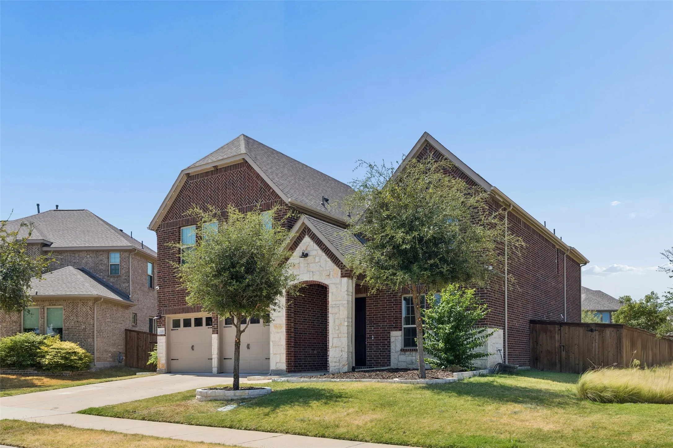 Single Family Residence For Sale in Collin County , 3103 Royal Lane, Celina, Texas 75009, 4 Bedroom, 4 Bathroom, 2 Garage spaces, 3,245 Sqft, built in 2019, mls#21379787, Real Estate Agent in Celina, Homes For Sale in Collin county, Homes For Sale in Celina, Realtor in Celina Texas, Real Estate Brokerage Independent Realty Texas, Luminita Cordes Realtor