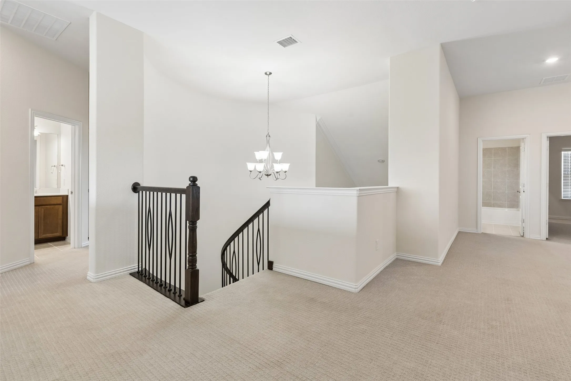 Single Family Residence For Sale in Collin County , 3103 Royal Lane, Celina, Texas 75009, 4 Bedroom, 4 Bathroom, 2 Garage spaces, 3,245 Sqft, built in 2019, mls#21379787, Real Estate Agent in Celina, Homes For Sale in Collin county, Homes For Sale in Celina, Realtor in Celina Texas, Real Estate Brokerage Independent Realty Texas, Luminita Cordes Realtor