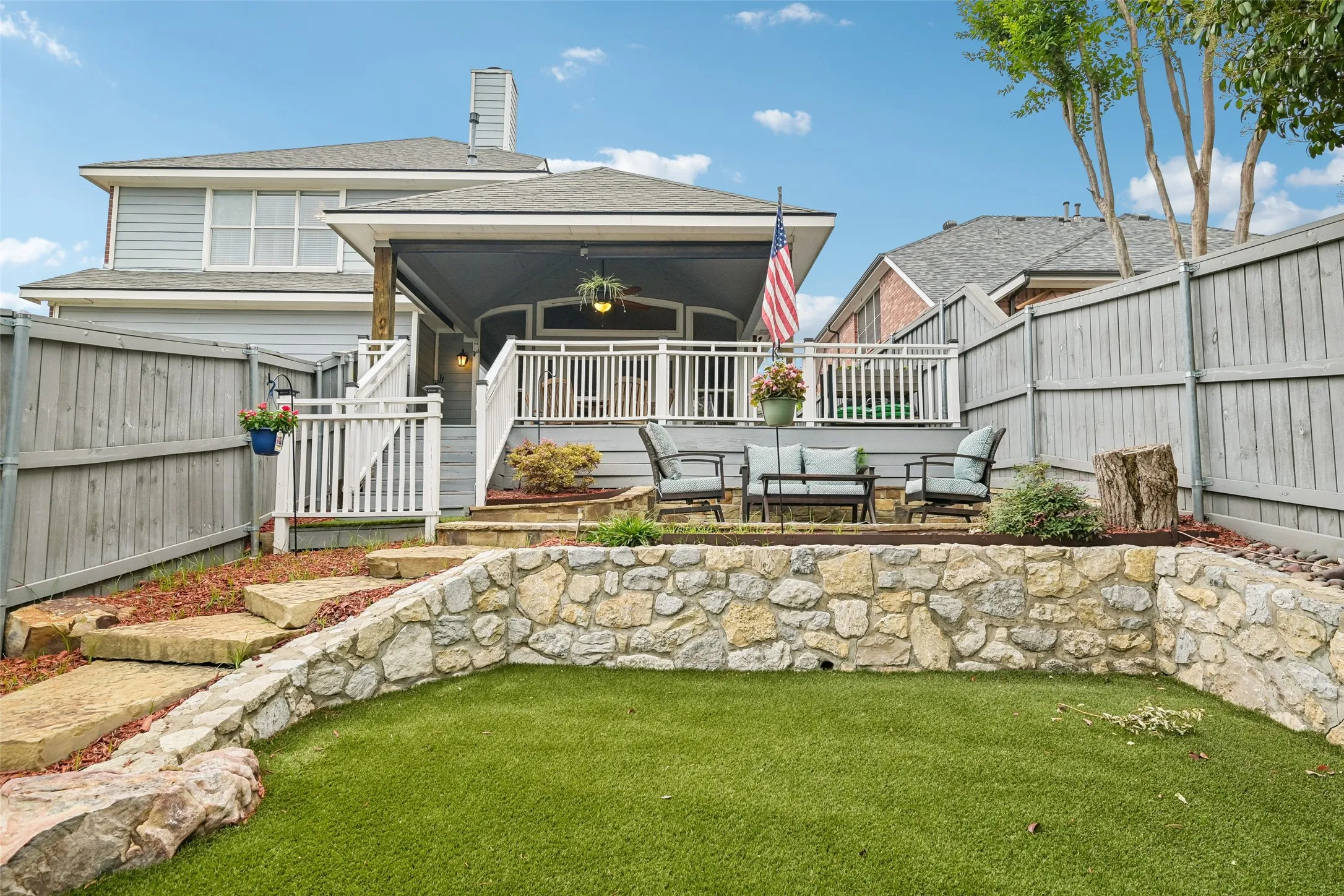 Single Family Residence For Sale in Rockwall County , 2928 Newport Drive, Rockwall, Texas 75032, 5 Bedroom, 4 Bathroom, 2 Garage spaces, 3,005 Sqft, built in 1999, mls#21379811, Real Estate Agent in Rockwall, Homes For Sale in Rockwall county, Homes For Sale in Rockwall, Realtor in Rockwall Texas, Real Estate Brokerage Independent Realty Texas, Luminita Cordes Realtor