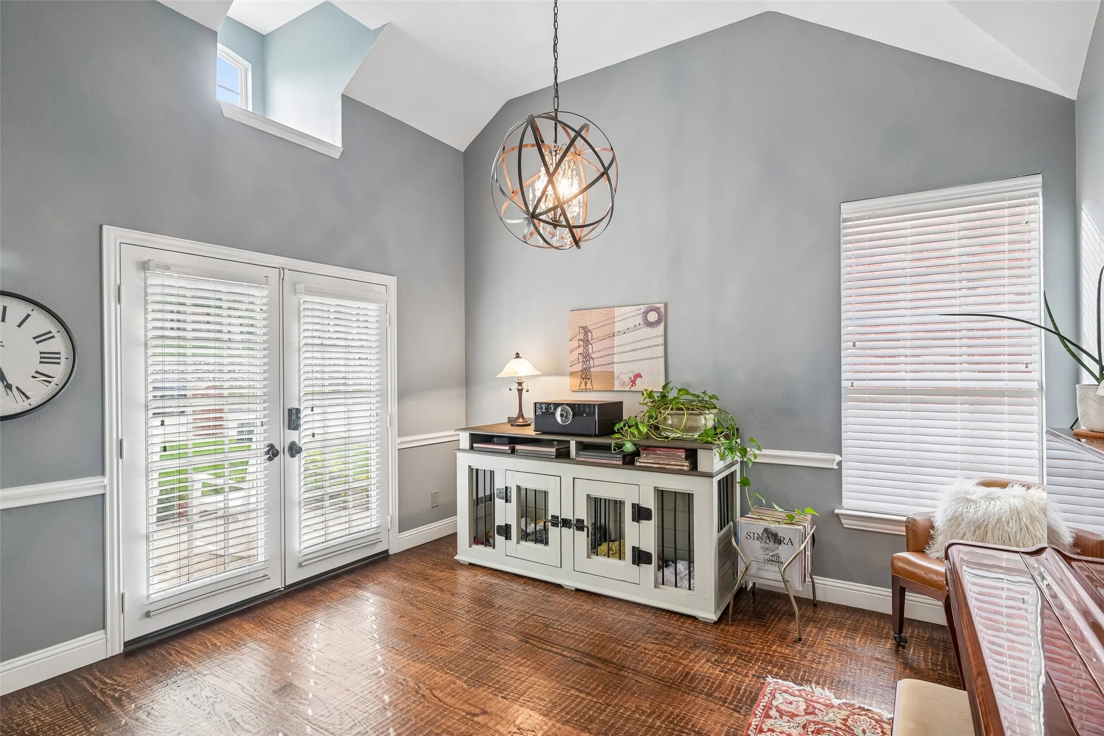 Front Room - Dining, living space, flexible
