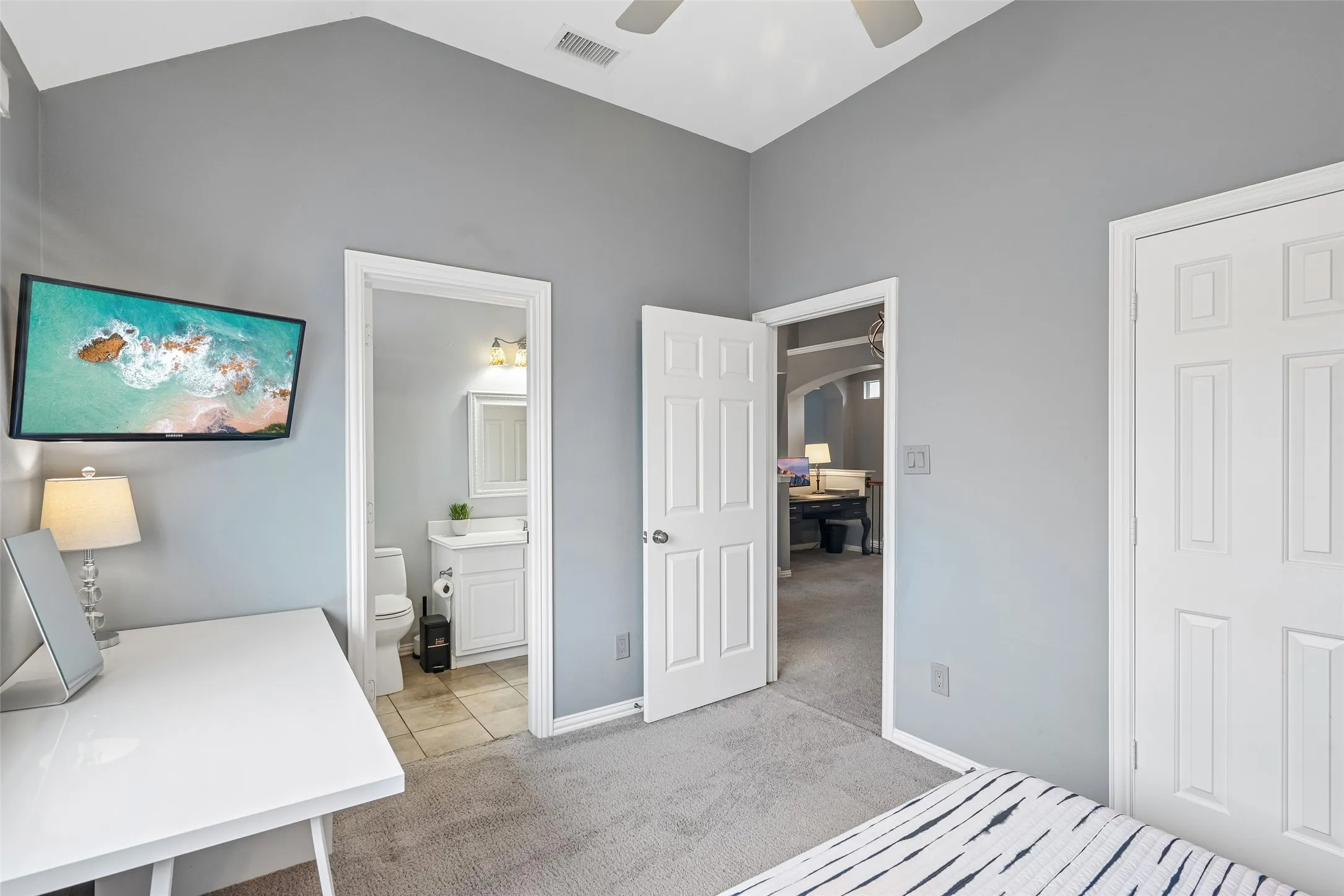 Upstairs Bedroom 3