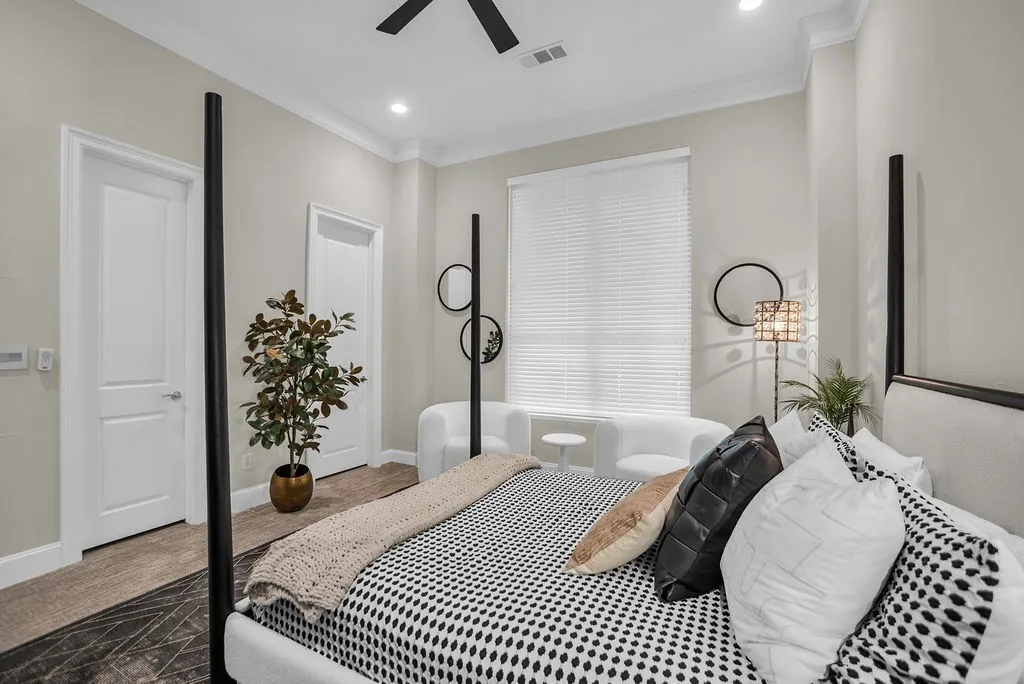 Condominium For Rent in Dallas County , 2300 Leonard Street 100, Dallas, Texas 75201, 2 Bedroom, 2 Bathroom, 2 Garage spaces, 1,600 Sqft, built in 2004, mls#21379810, Real Estate Agent in Dallas, Homes For Rent in Dallas county, Homes For Rent in Dallas, Realtor in Dallas Texas, Real Estate Brokerage Independent Realty Texas, Luminita Cordes Realtor