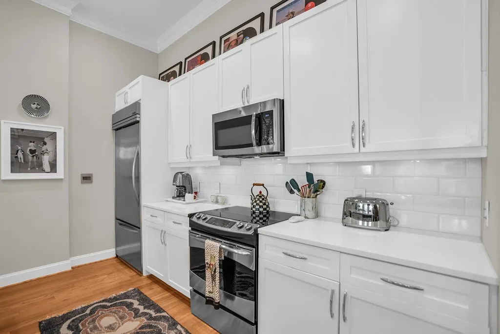 Condominium For Rent in Dallas County , 2300 Leonard Street 100, Dallas, Texas 75201, 2 Bedroom, 2 Bathroom, 2 Garage spaces, 1,600 Sqft, built in 2004, mls#21379810, Real Estate Agent in Dallas, Homes For Rent in Dallas county, Homes For Rent in Dallas, Realtor in Dallas Texas, Real Estate Brokerage Independent Realty Texas, Luminita Cordes Realtor