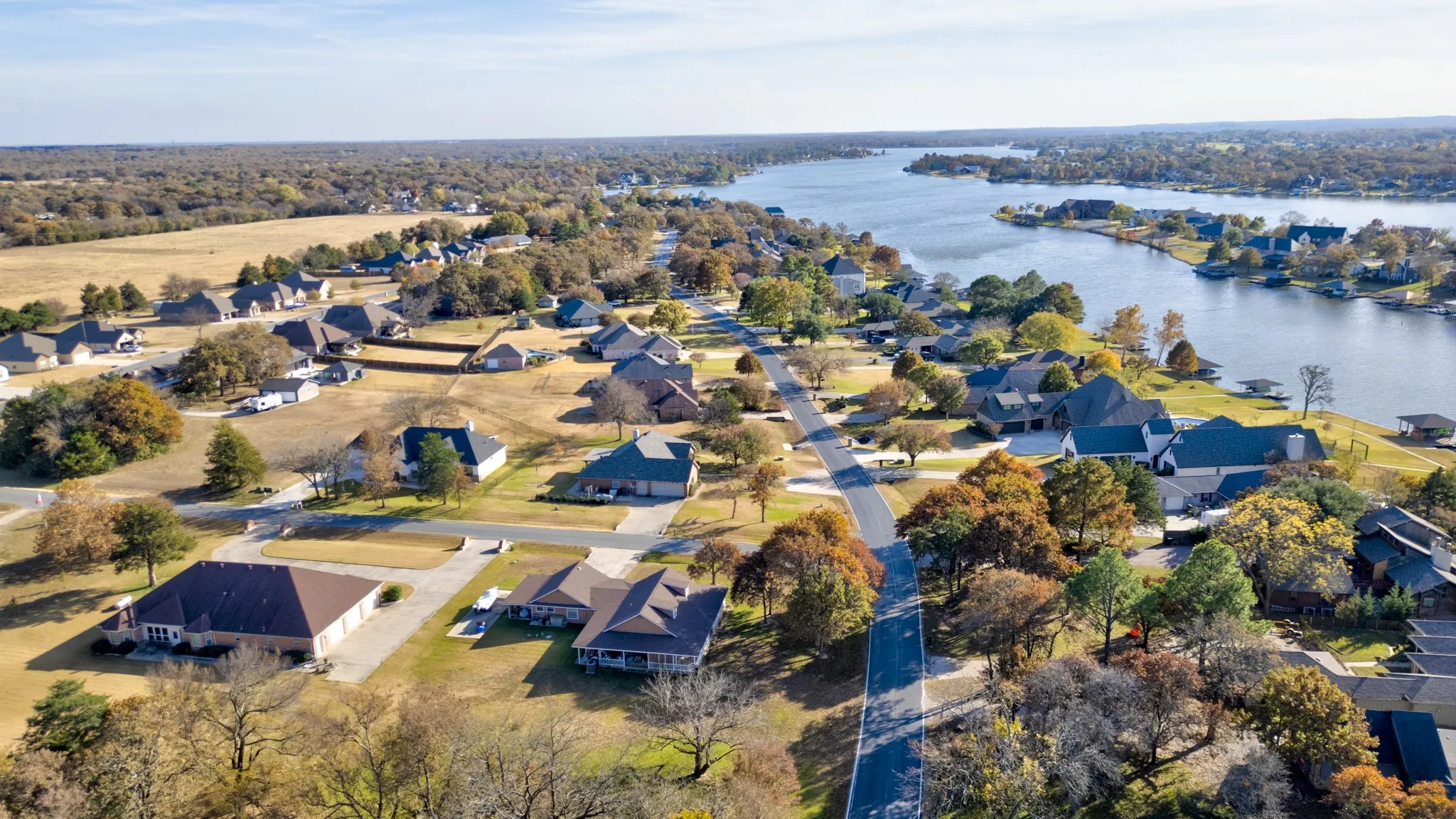 Single Family Residence For Sale in Cooke County , 1321 Kiowa Drive E, Lake Kiowa, Texas 76240, 3 Bedroom, 2 Bathroom, 2 Garage spaces, 2,534 Sqft, built in 2002, mls#21379818, Real Estate Agent in Lake Kiowa, Homes For Sale in Cooke county, Homes For Sale in Lake Kiowa, Realtor in Lake Kiowa Texas, Real Estate Brokerage Independent Realty Texas, Luminita Cordes Realtor