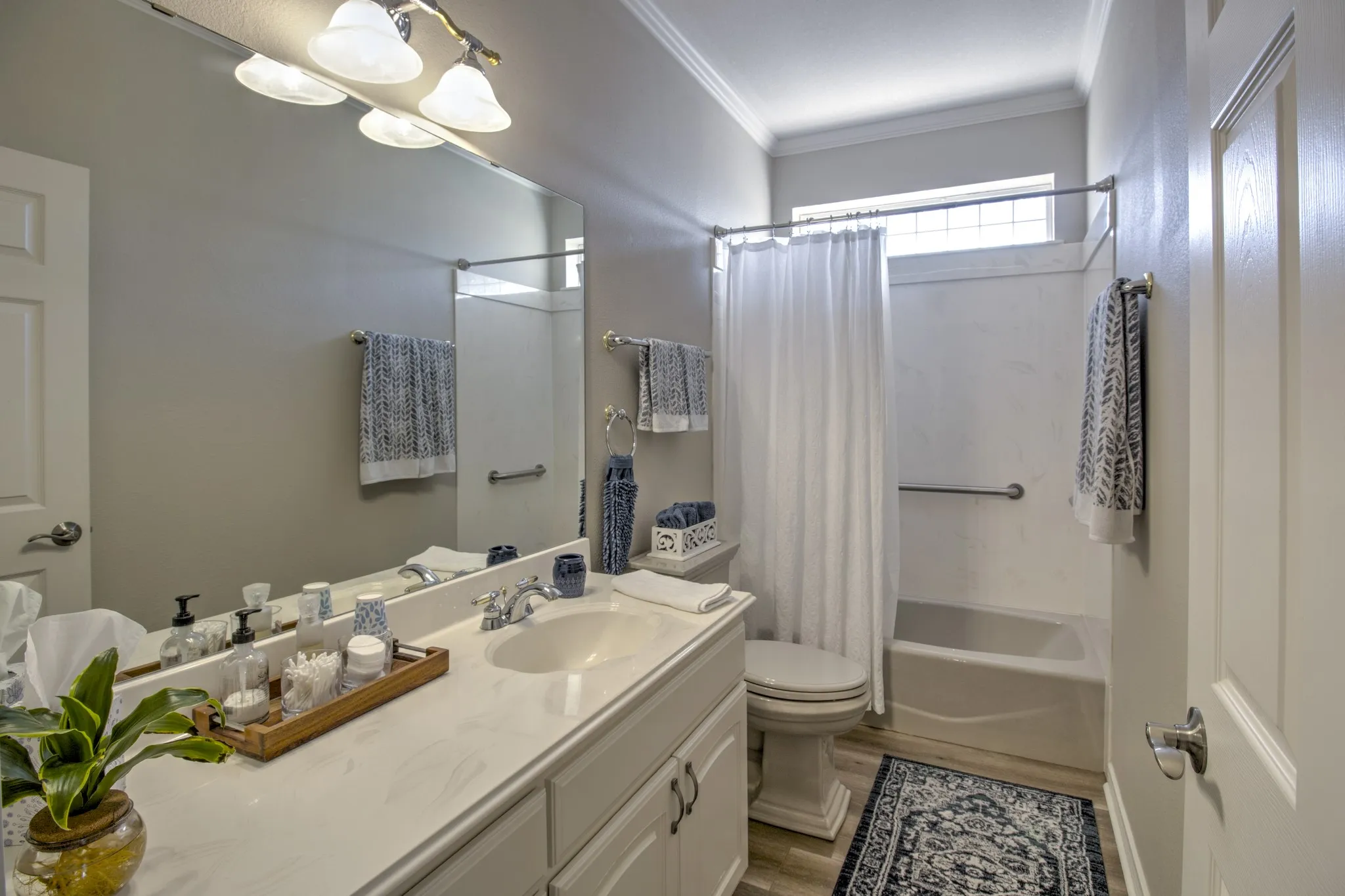 Single Family Residence For Sale in Cooke County , 1321 Kiowa Drive E, Lake Kiowa, Texas 76240, 3 Bedroom, 2 Bathroom, 2 Garage spaces, 2,534 Sqft, built in 2002, mls#21379818, Real Estate Agent in Lake Kiowa, Homes For Sale in Cooke county, Homes For Sale in Lake Kiowa, Realtor in Lake Kiowa Texas, Real Estate Brokerage Independent Realty Texas, Luminita Cordes Realtor