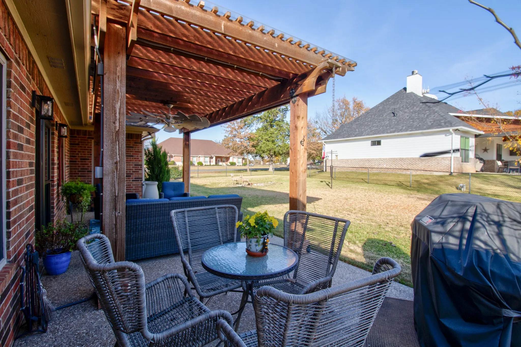 Single Family Residence For Sale in Cooke County , 1321 Kiowa Drive E, Lake Kiowa, Texas 76240, 3 Bedroom, 2 Bathroom, 2 Garage spaces, 2,534 Sqft, built in 2002, mls#21379818, Real Estate Agent in Lake Kiowa, Homes For Sale in Cooke county, Homes For Sale in Lake Kiowa, Realtor in Lake Kiowa Texas, Real Estate Brokerage Independent Realty Texas, Luminita Cordes Realtor