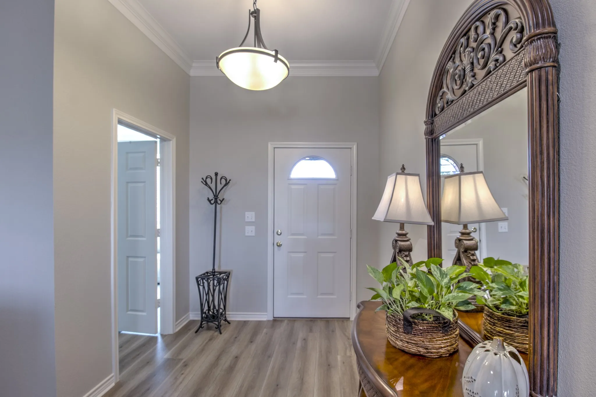 Single Family Residence For Sale in Cooke County , 1321 Kiowa Drive E, Lake Kiowa, Texas 76240, 3 Bedroom, 2 Bathroom, 2 Garage spaces, 2,534 Sqft, built in 2002, mls#21379818, Real Estate Agent in Lake Kiowa, Homes For Sale in Cooke county, Homes For Sale in Lake Kiowa, Realtor in Lake Kiowa Texas, Real Estate Brokerage Independent Realty Texas, Luminita Cordes Realtor