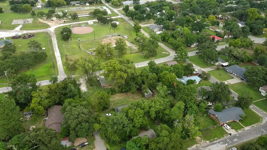 Unimproved Land For Sale in Freestone County , 706 Spruce Street, Teague, Texas 75860, 0, 0, Garage spaces, 0 Sqft, built in 0, mls#21376561, Real Estate Agent in Teague, Homes For Sale in Freestone county, Homes For Sale in Teague, Realtor in Teague Texas, Real Estate Brokerage Independent Realty Texas, Luminita Cordes Realtor