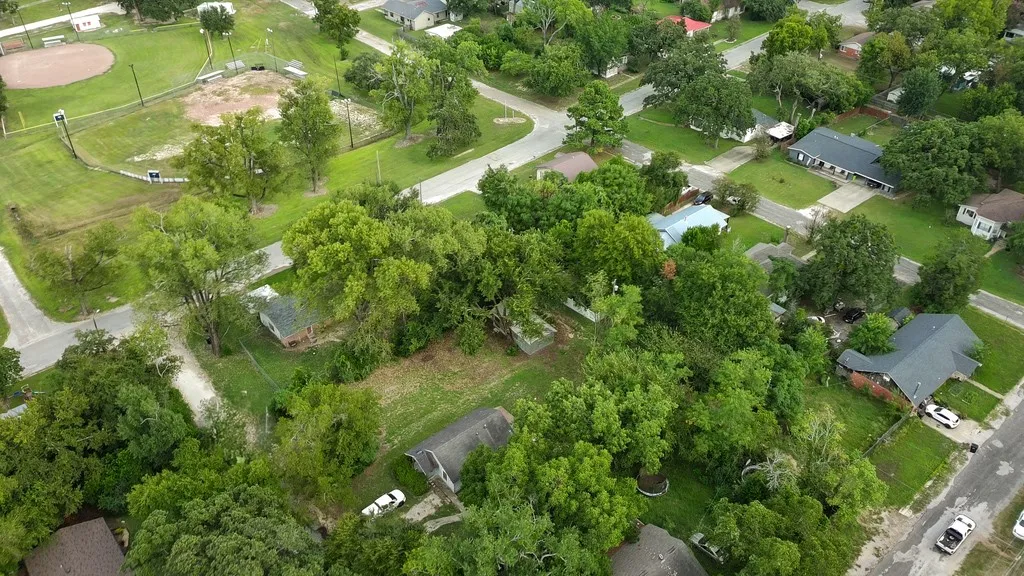 Unimproved Land For Sale in Freestone County , 706 Spruce Street, Teague, Texas 75860, 0, 0, Garage spaces, 0 Sqft, built in 0, mls#21376561, Real Estate Agent in Teague, Homes For Sale in Freestone county, Homes For Sale in Teague, Realtor in Teague Texas, Real Estate Brokerage Independent Realty Texas, Luminita Cordes Realtor