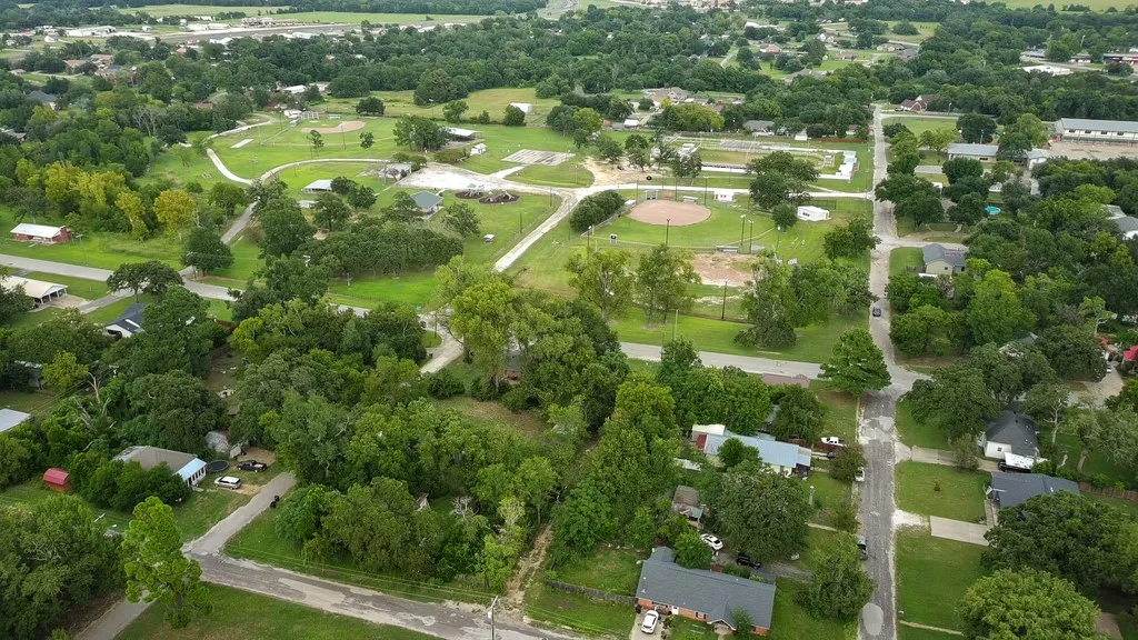 Unimproved Land For Sale in Freestone County , 706 Spruce Street, Teague, Texas 75860, 0, 0, Garage spaces, 0 Sqft, built in 0, mls#21376561, Real Estate Agent in Teague, Homes For Sale in Freestone county, Homes For Sale in Teague, Realtor in Teague Texas, Real Estate Brokerage Independent Realty Texas, Luminita Cordes Realtor