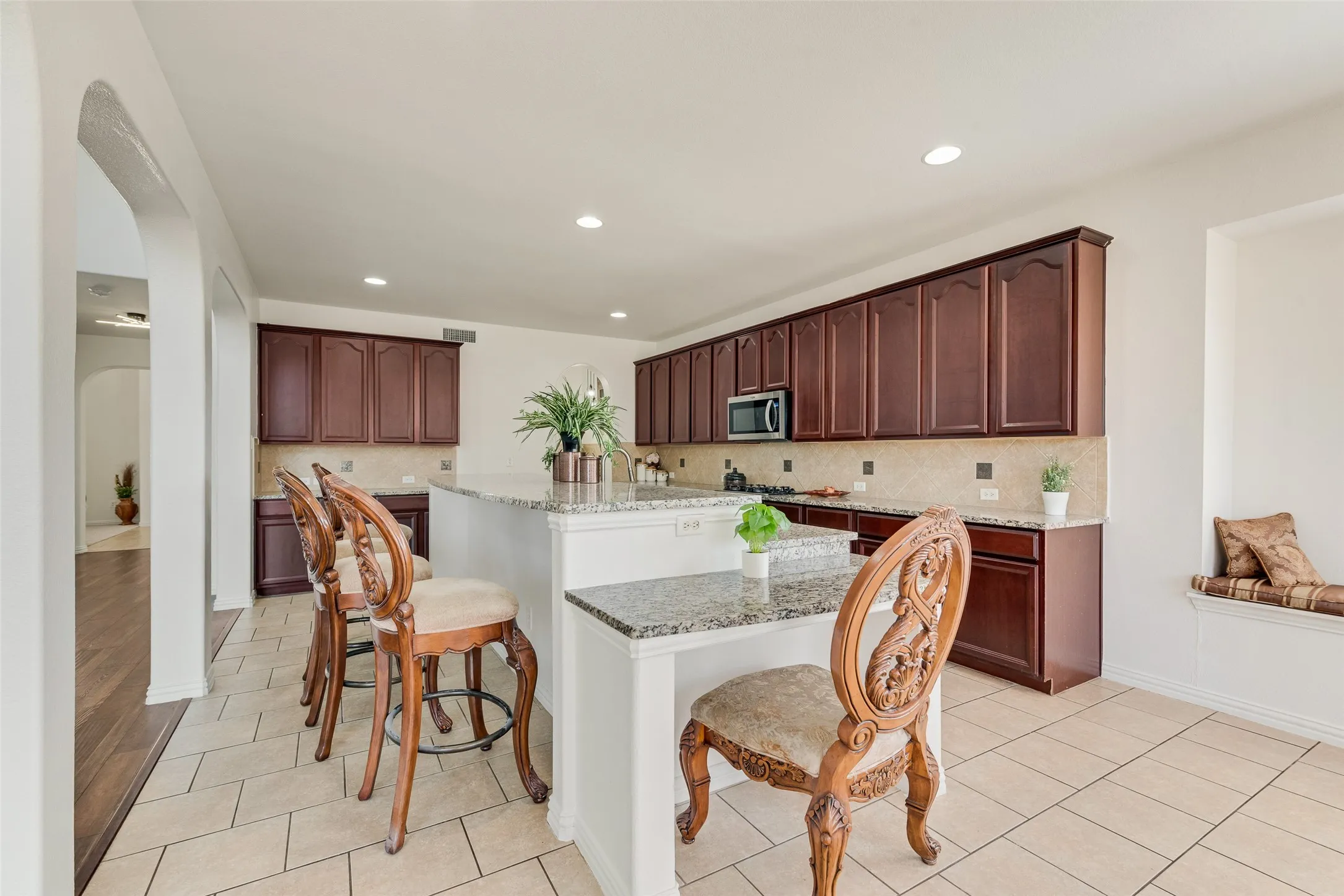 Single Family Residence For Sale in Dallas County , 5000 Harrier Drive, Mesquite, Texas 75181, 5 Bedroom, 4 Bathroom, 3 Garage spaces, 4,489 Sqft, built in 2006, mls#21366411, Real Estate Agent in Mesquite, Homes For Sale in Dallas county, Homes For Sale in Mesquite, Realtor in Mesquite Texas, Real Estate Brokerage Independent Realty Texas, Luminita Cordes Realtor