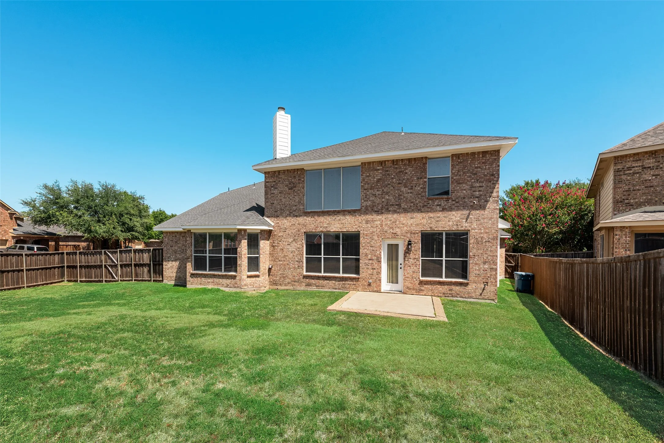 Single Family Residence For Sale in Dallas County , 5000 Harrier Drive, Mesquite, Texas 75181, 5 Bedroom, 4 Bathroom, 3 Garage spaces, 4,489 Sqft, built in 2006, mls#21366411, Real Estate Agent in Mesquite, Homes For Sale in Dallas county, Homes For Sale in Mesquite, Realtor in Mesquite Texas, Real Estate Brokerage Independent Realty Texas, Luminita Cordes Realtor