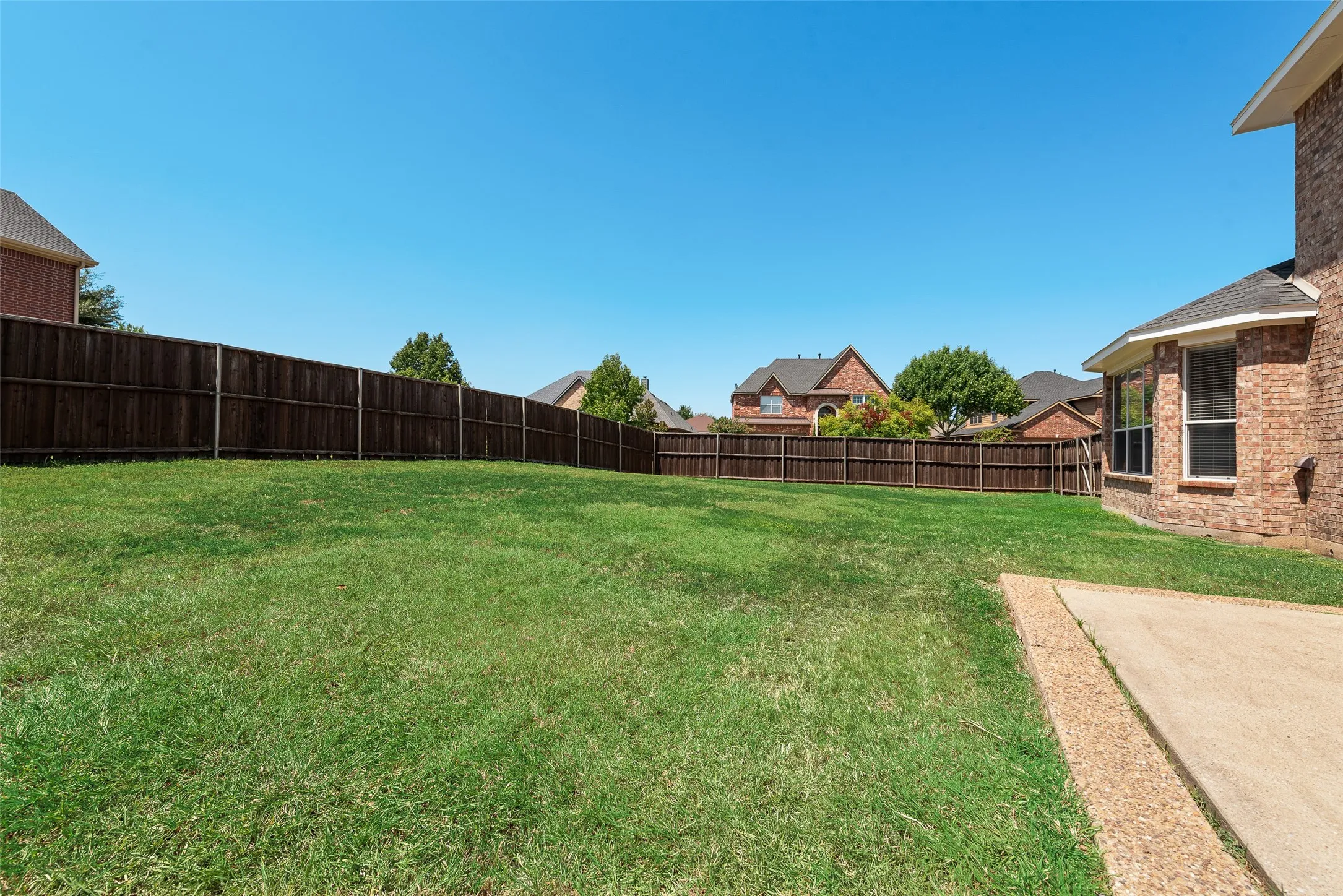 Single Family Residence For Sale in Dallas County , 5000 Harrier Drive, Mesquite, Texas 75181, 5 Bedroom, 4 Bathroom, 3 Garage spaces, 4,489 Sqft, built in 2006, mls#21366411, Real Estate Agent in Mesquite, Homes For Sale in Dallas county, Homes For Sale in Mesquite, Realtor in Mesquite Texas, Real Estate Brokerage Independent Realty Texas, Luminita Cordes Realtor