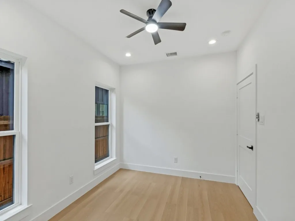 Single Family Residence For Sale in Dallas County , 2206 Dyson Street, Dallas, Texas 75215, 3 Bedroom, 3 Bathroom, 1 Garage spaces, 1,650 Sqft, built in 2026, mls#21379379, Real Estate Agent in Dallas, Homes For Sale in Dallas county, Homes For Sale in Dallas, Realtor in Dallas Texas, Real Estate Brokerage Independent Realty Texas, Luminita Cordes Realtor
